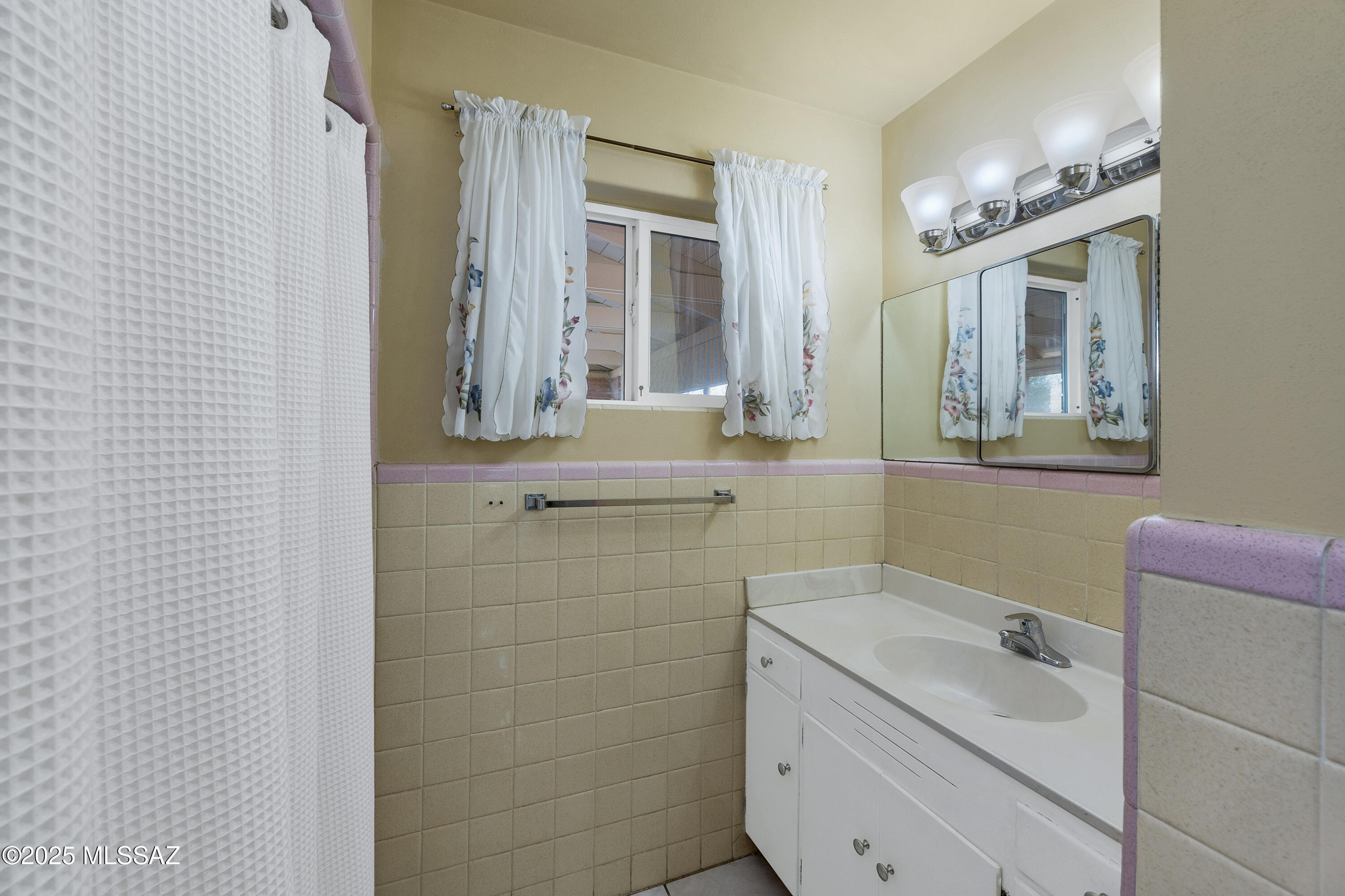 Casas Adobes Estates (401-447) - Residential