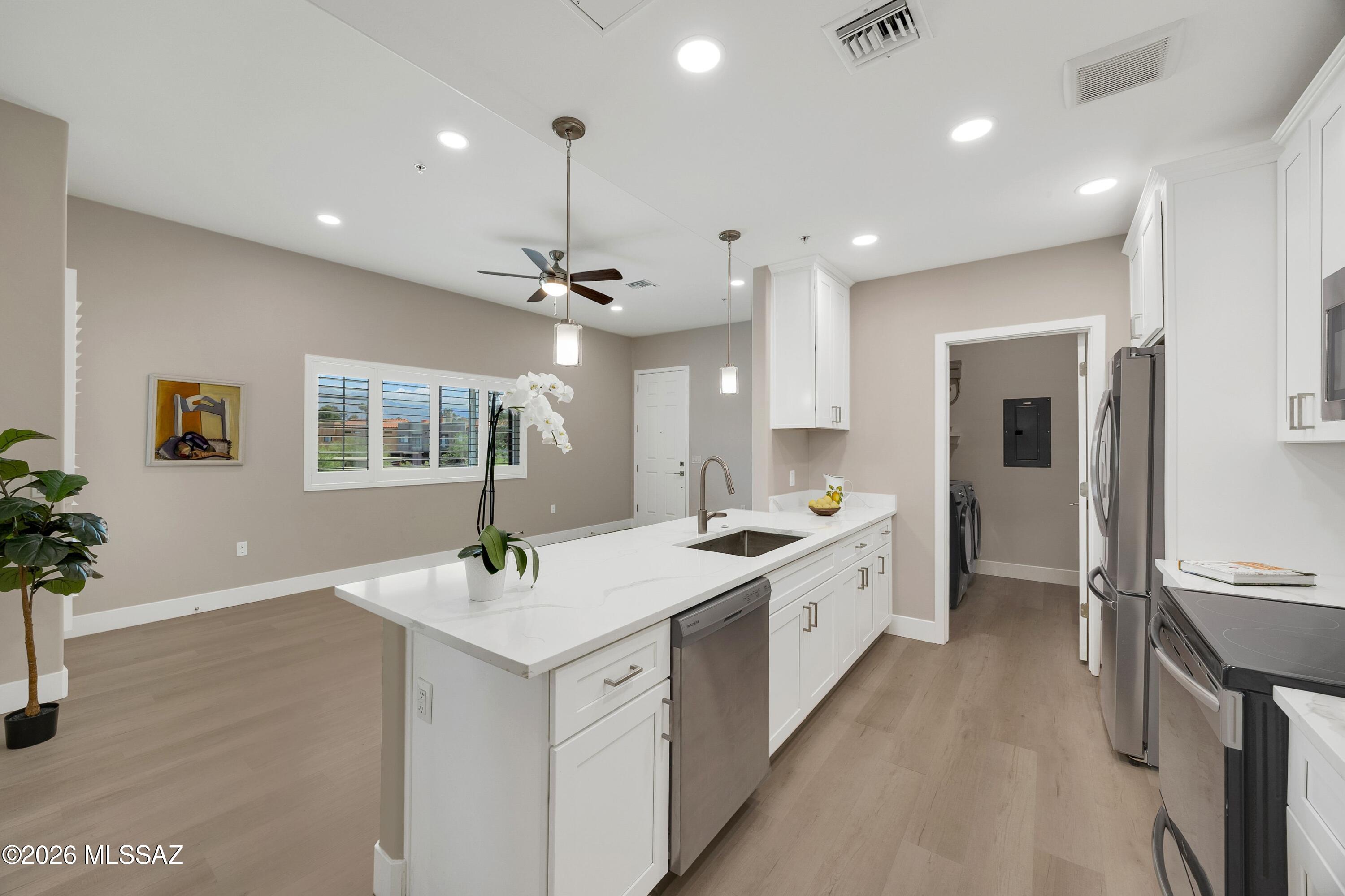 Placita Escondida Bldgs 18-20 Units 1-204 - Residential