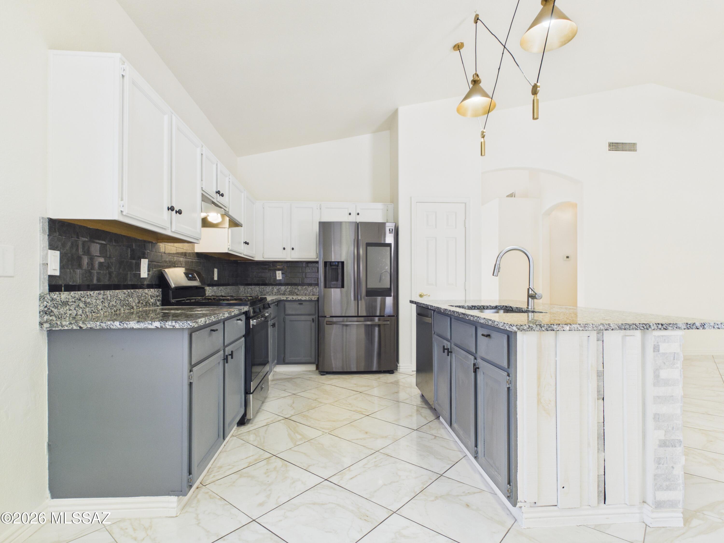 Bristol Park Resubdivision (1-83) - Residential