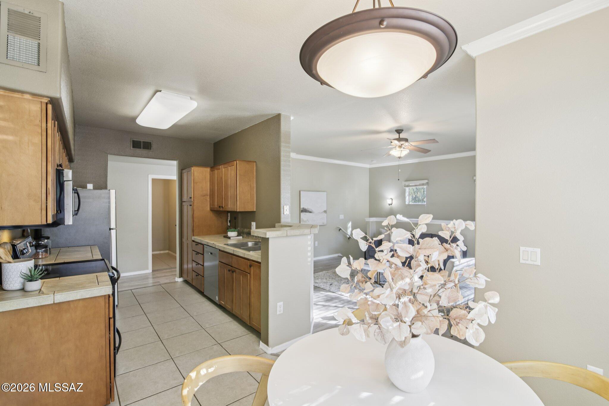 Pinnacle Canyon Condominium - Residential