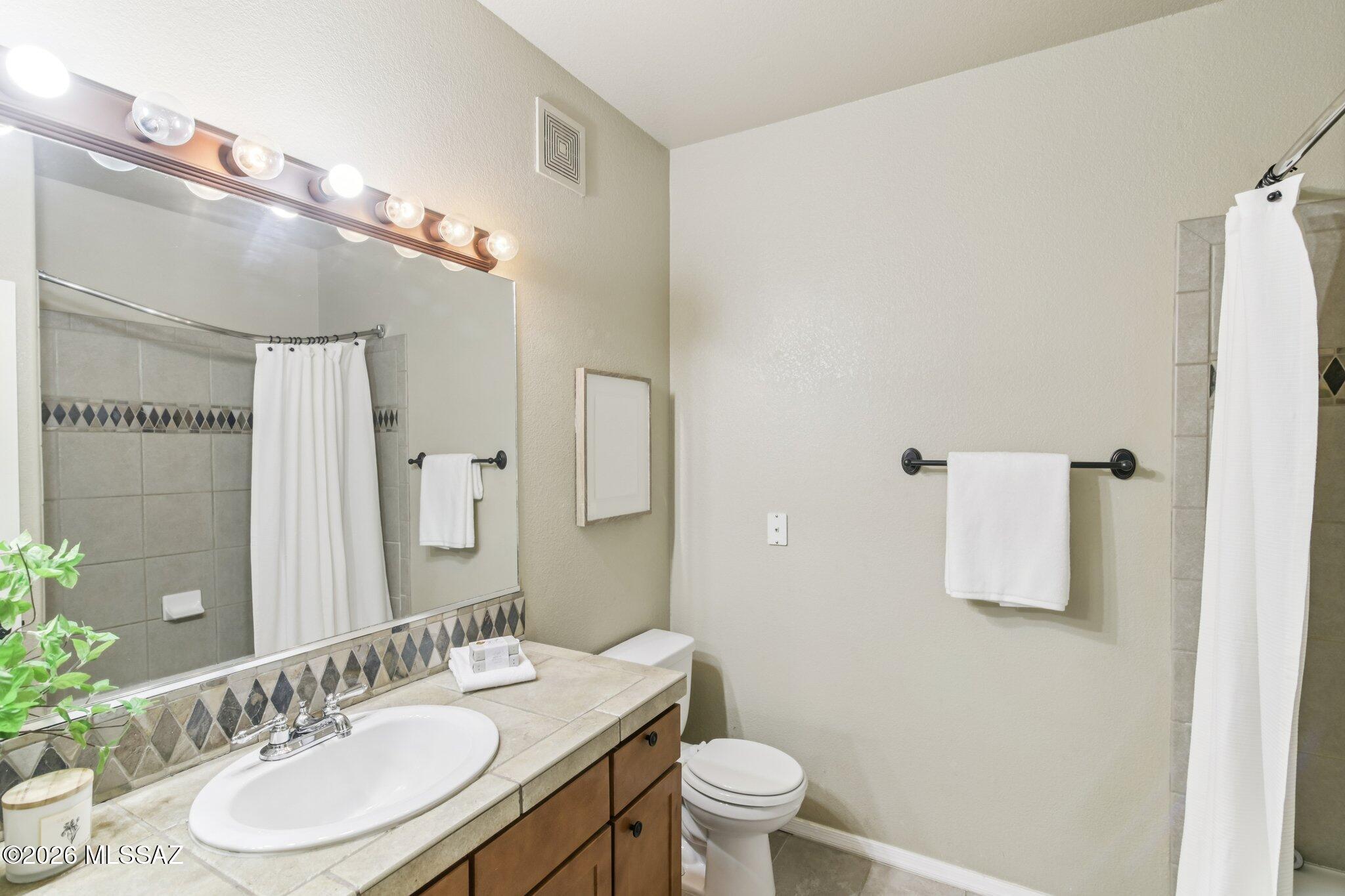 Pinnacle Canyon Condominium - Residential
