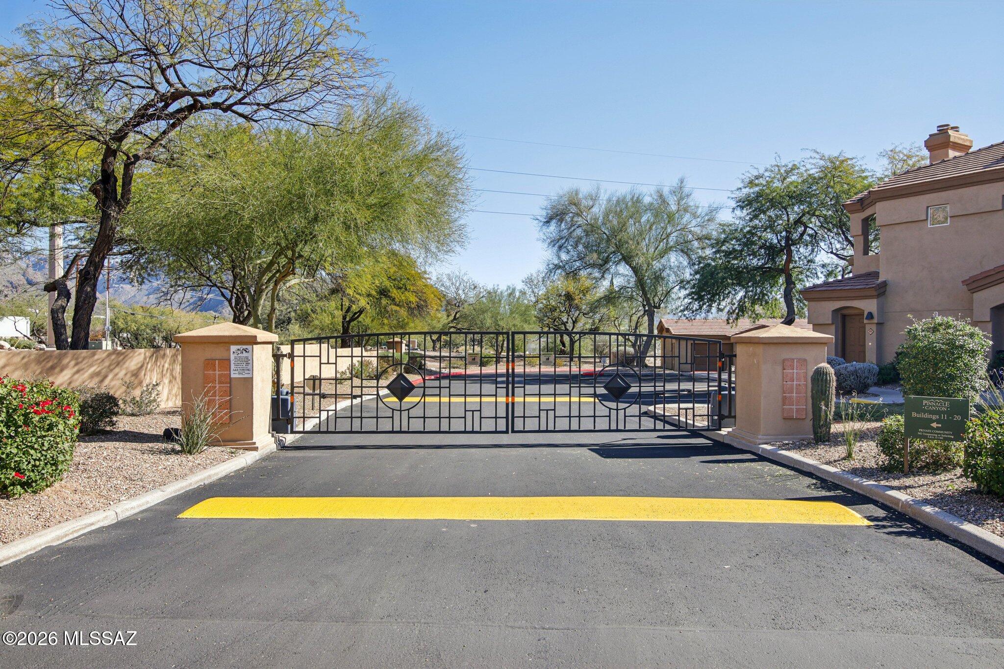 Pinnacle Canyon Condominium - Residential