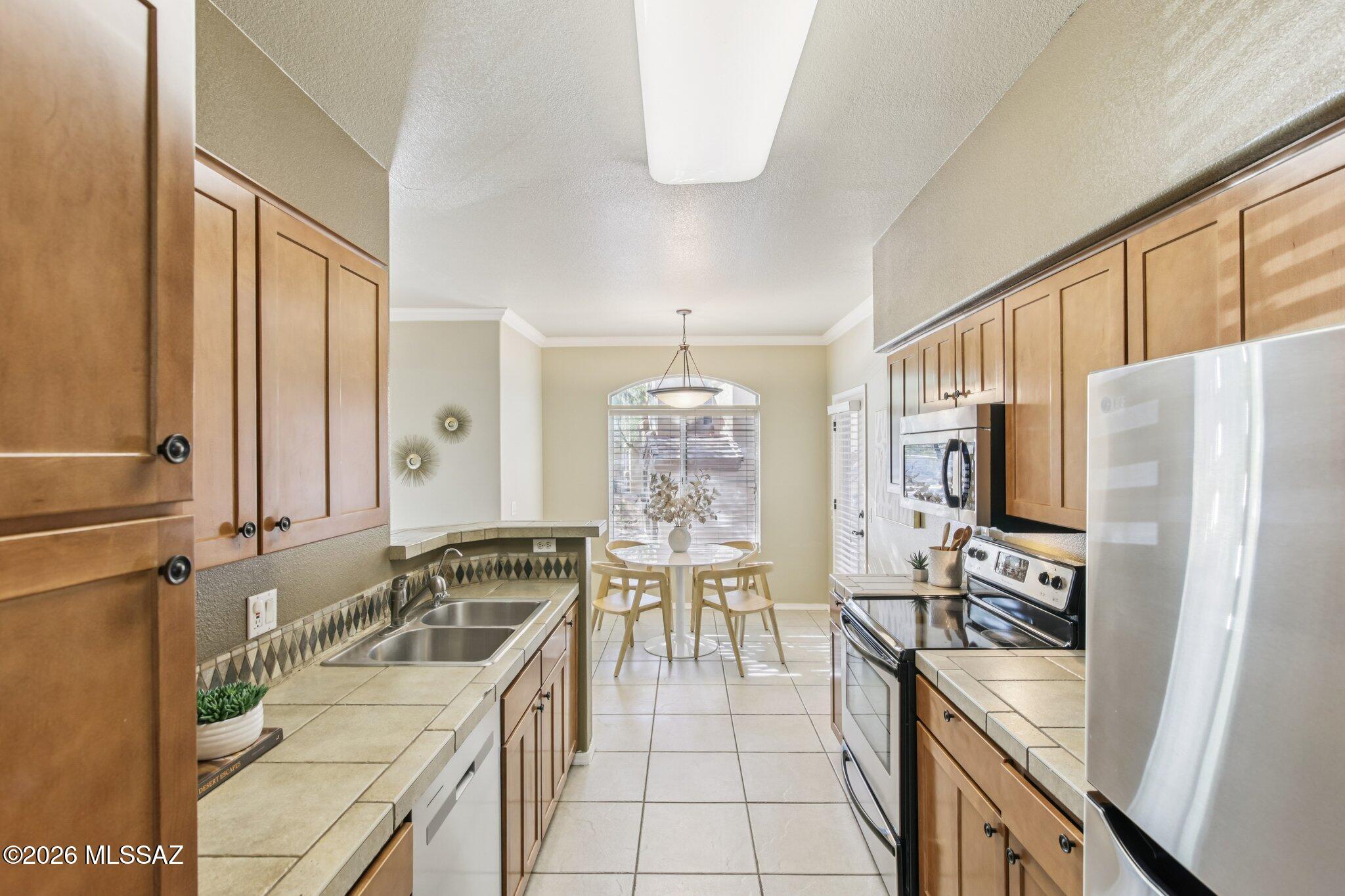 Pinnacle Canyon Condominium - Residential