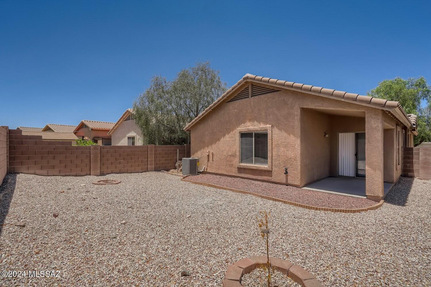 Rancho Del Lago (608-1030) - Residential Lease
