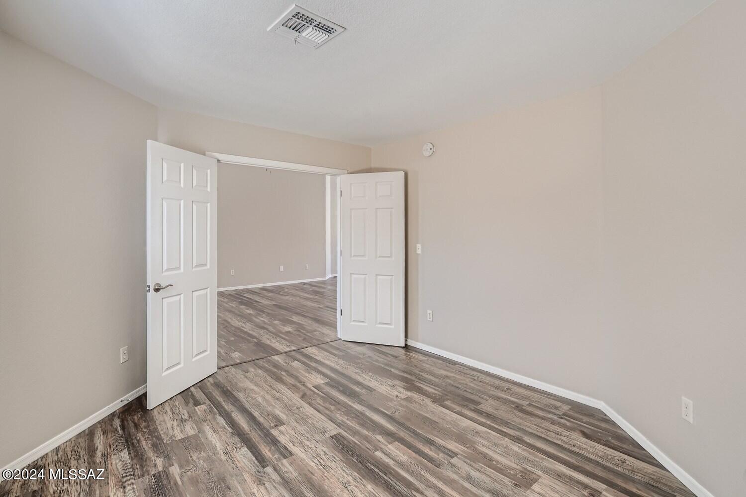 Rancho Del Lago (608-1030) - Residential Lease