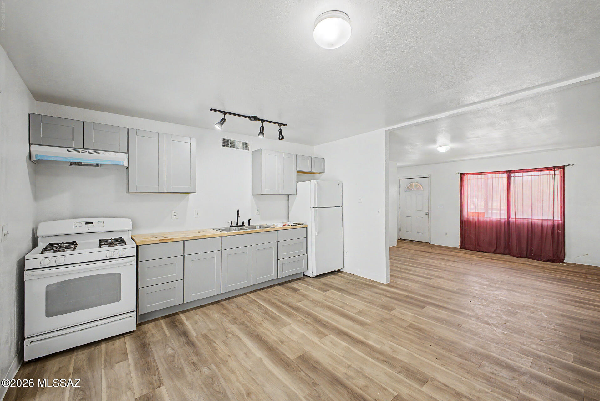 Silverlake Park (1-29) - Residential