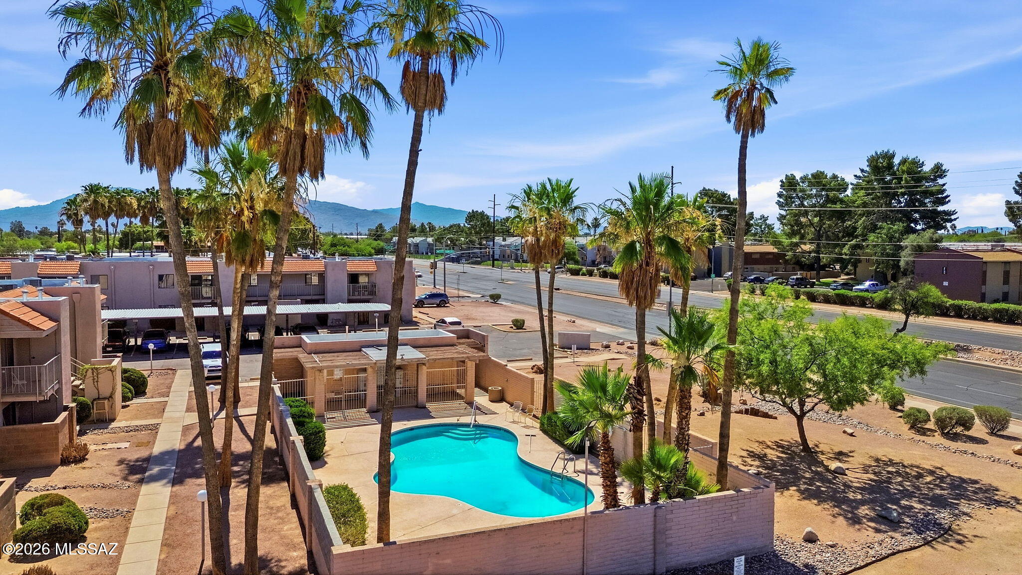 Golf Links East Condos (1-48) - Residential