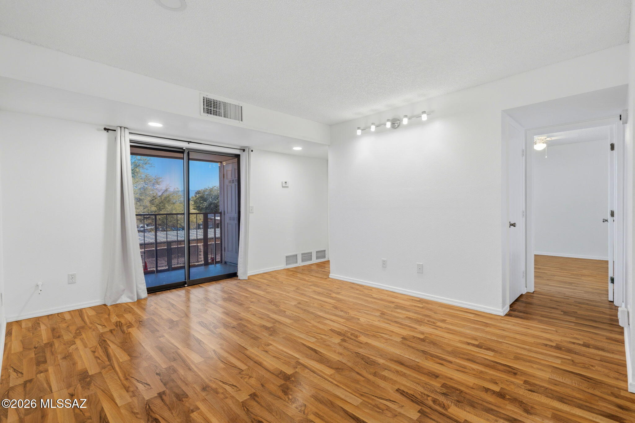 Golf Links East Condos (1-48) - Residential