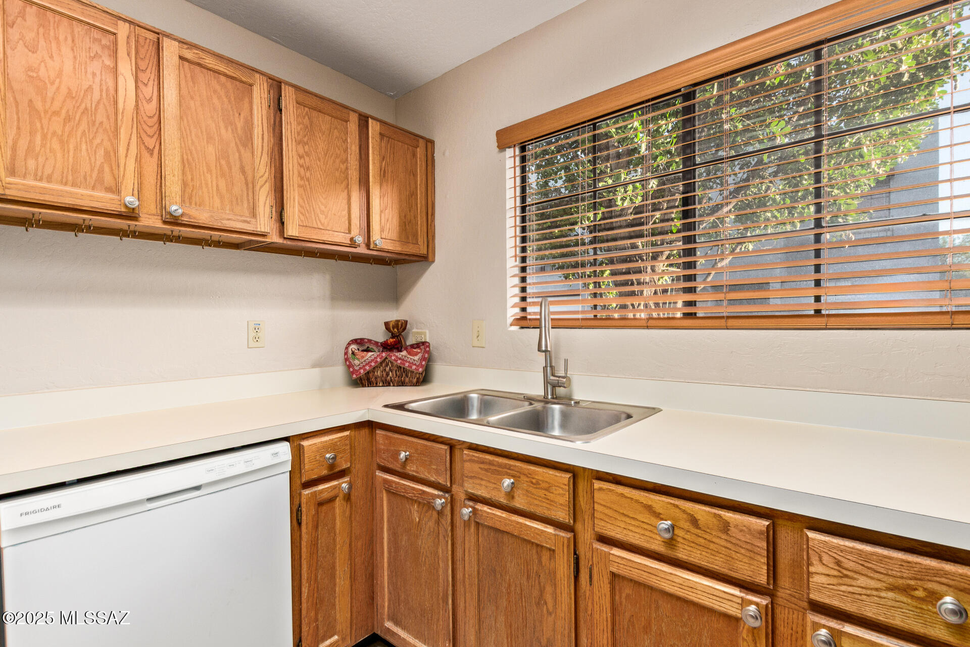 Bryant Central (1-8) - Residential