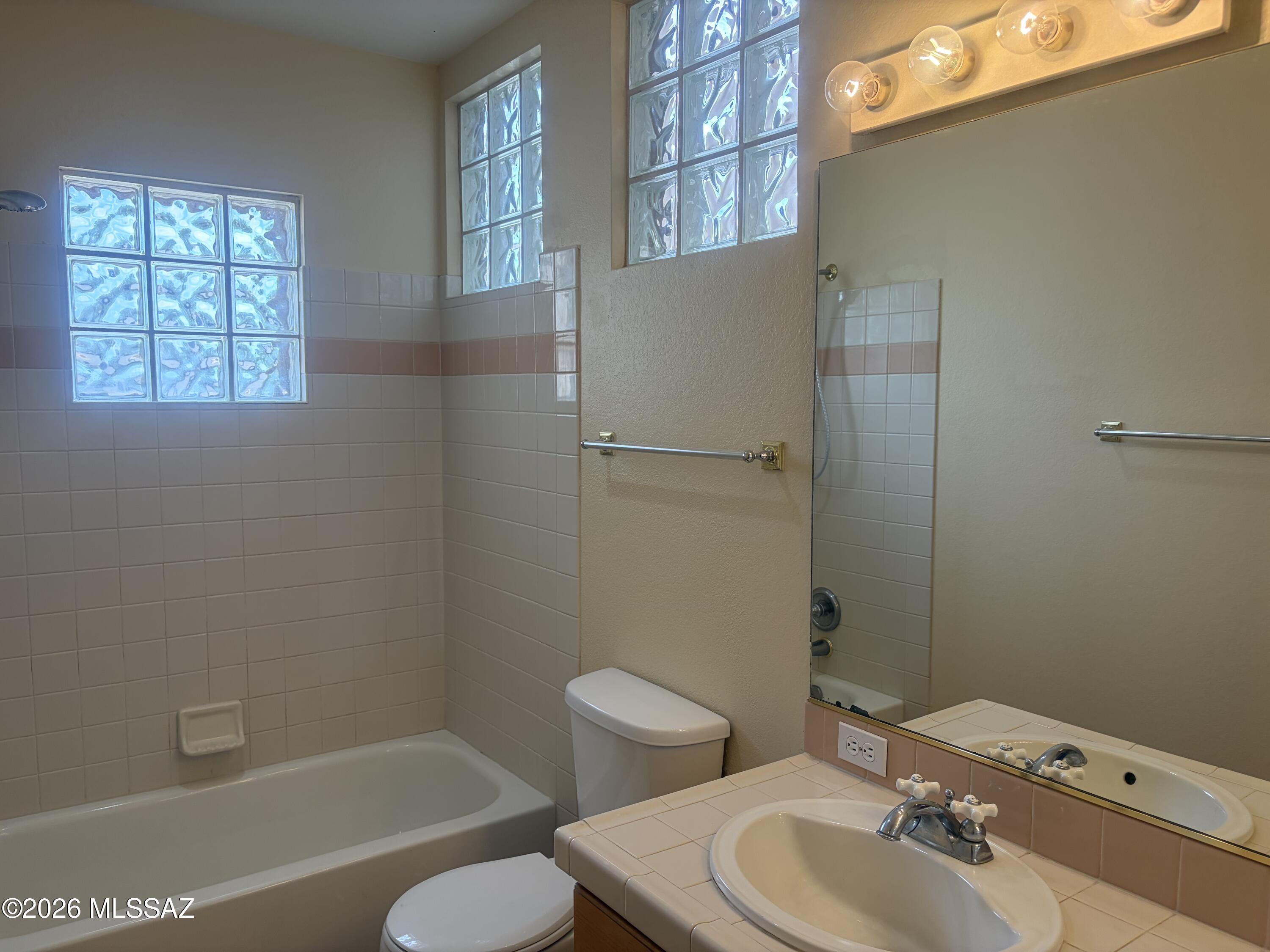 Montebella (1-42) - Residential