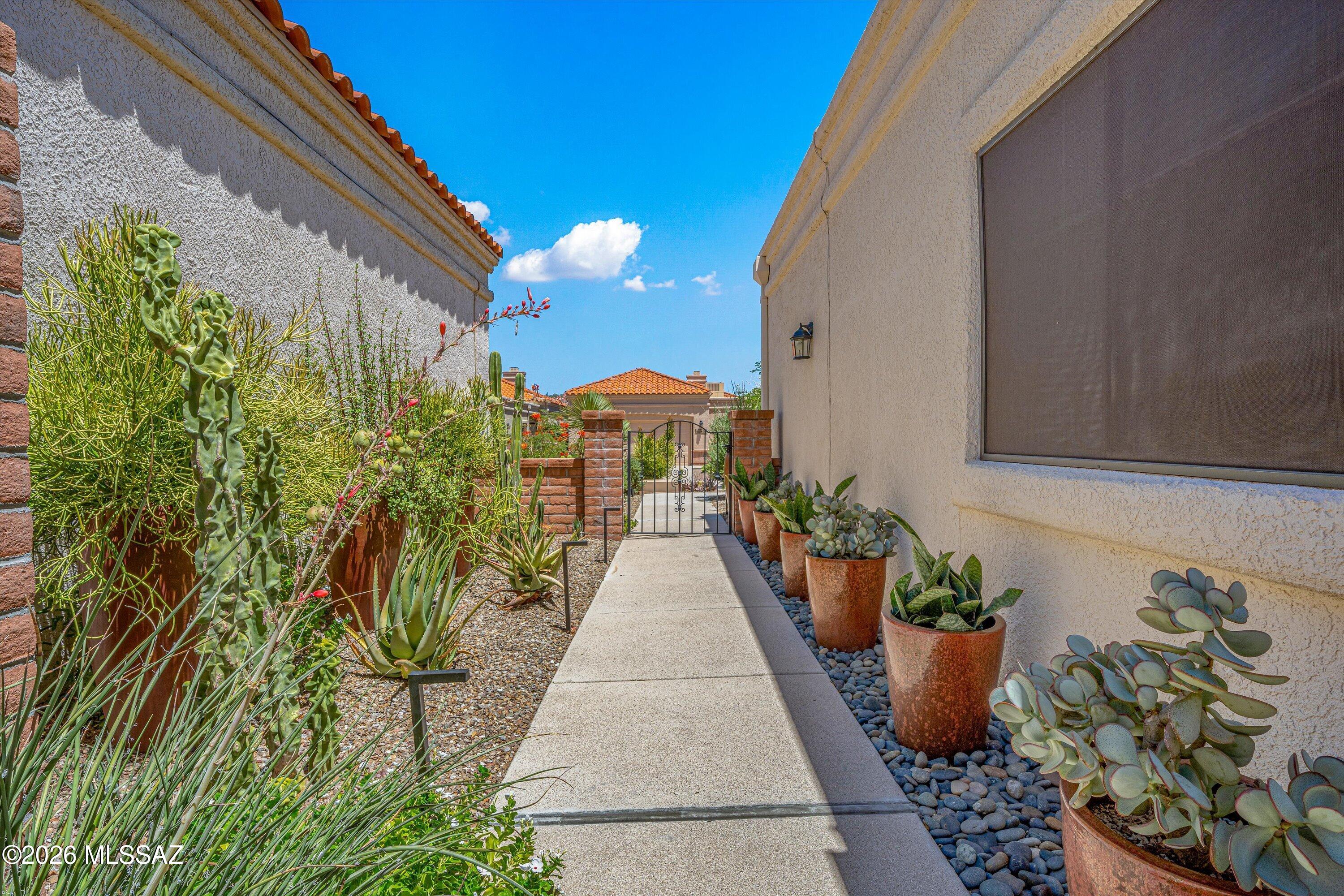 Sunrise Presidio East (1-87) - Residential