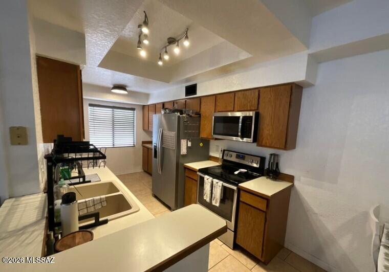 Summertree Condominiums (1-224) - Residential Lease