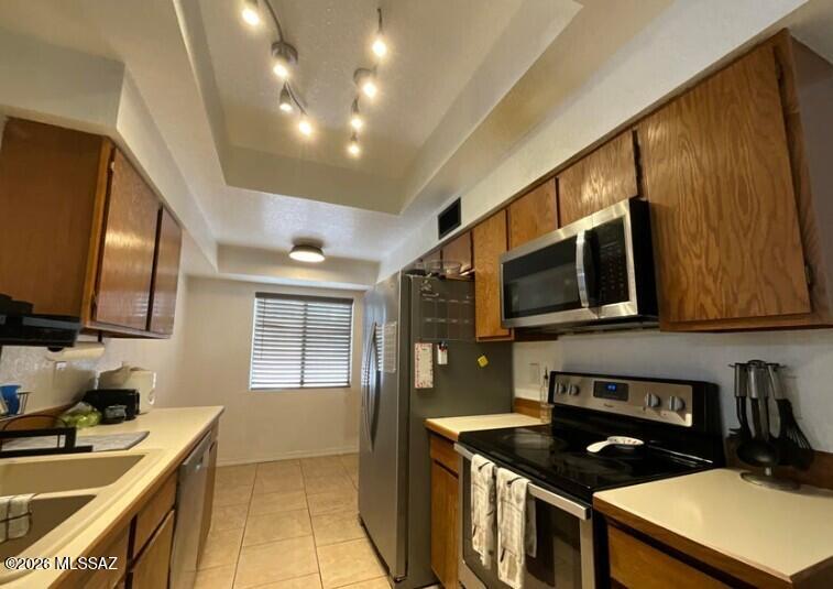 Summertree Condominiums (1-224) - Residential Lease
