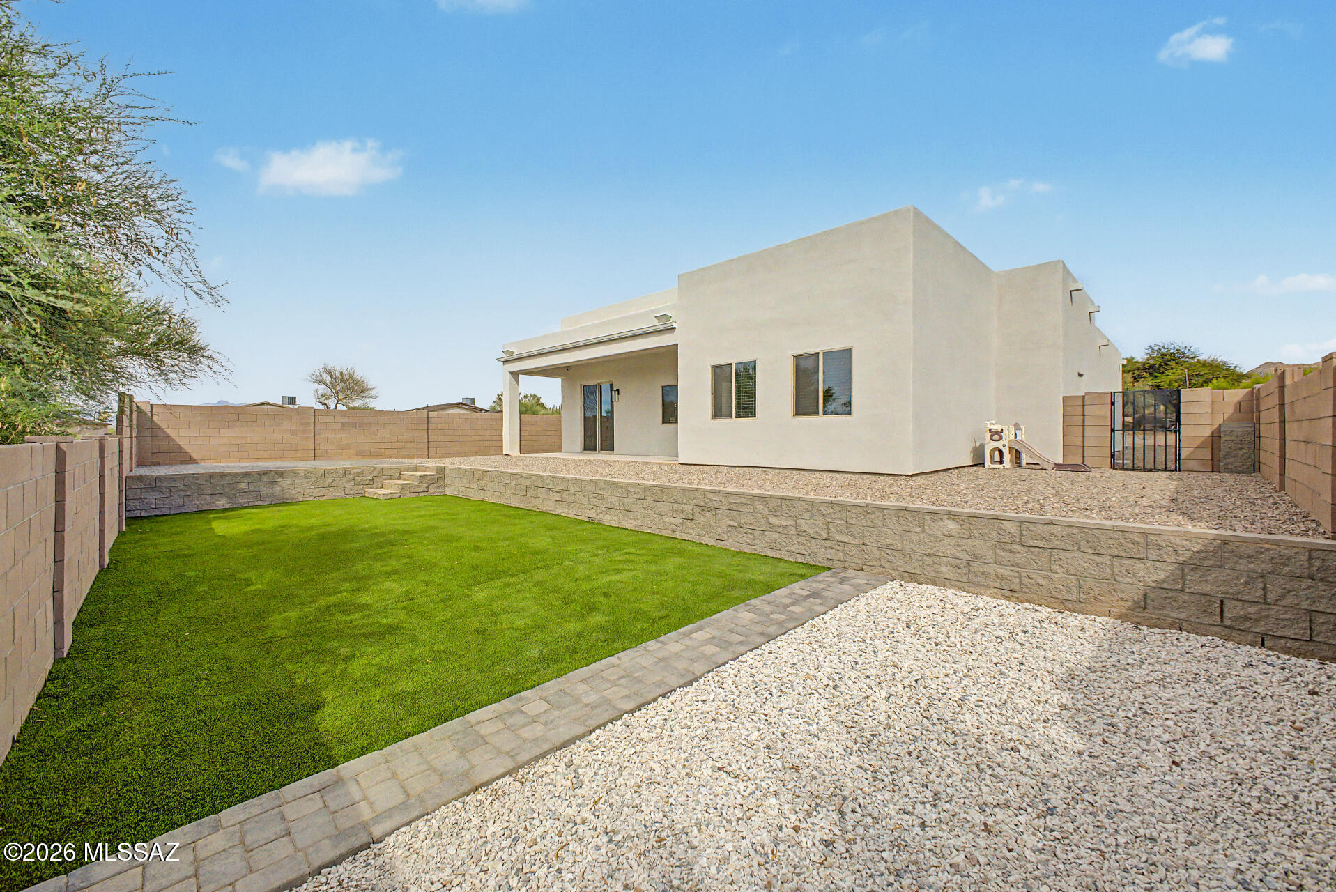 New Tucson Unit NO. 4 (1-203) - Residential Lease