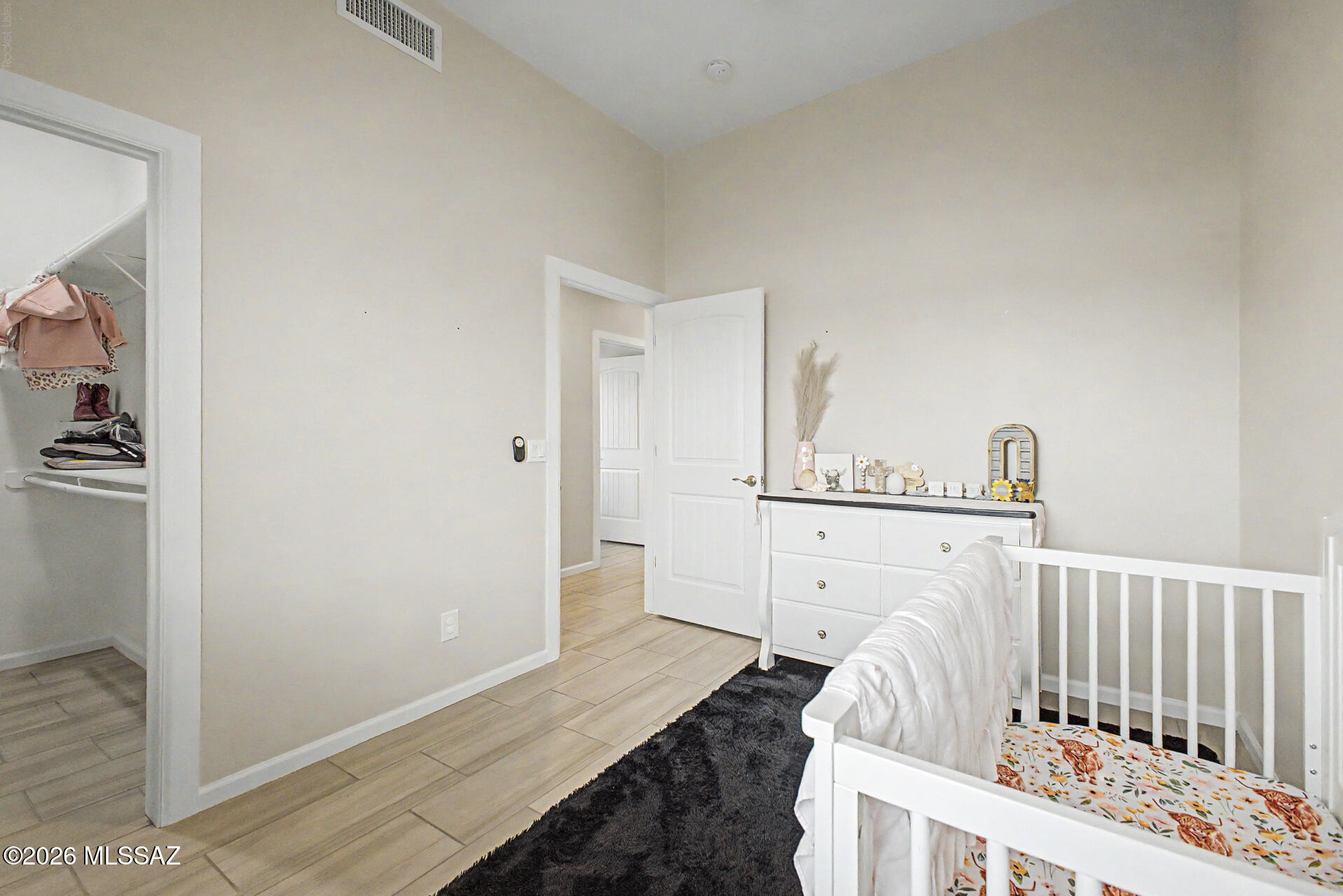 New Tucson Unit NO. 4 (1-203) - Residential Lease