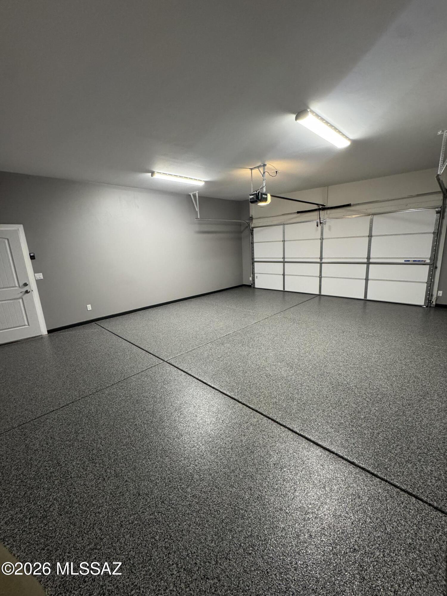 New Tucson Unit NO. 4 (1-203) - Residential Lease