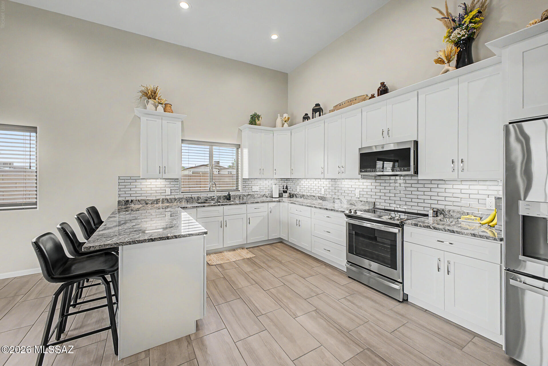 New Tucson Unit NO. 4 (1-203) - Residential Lease