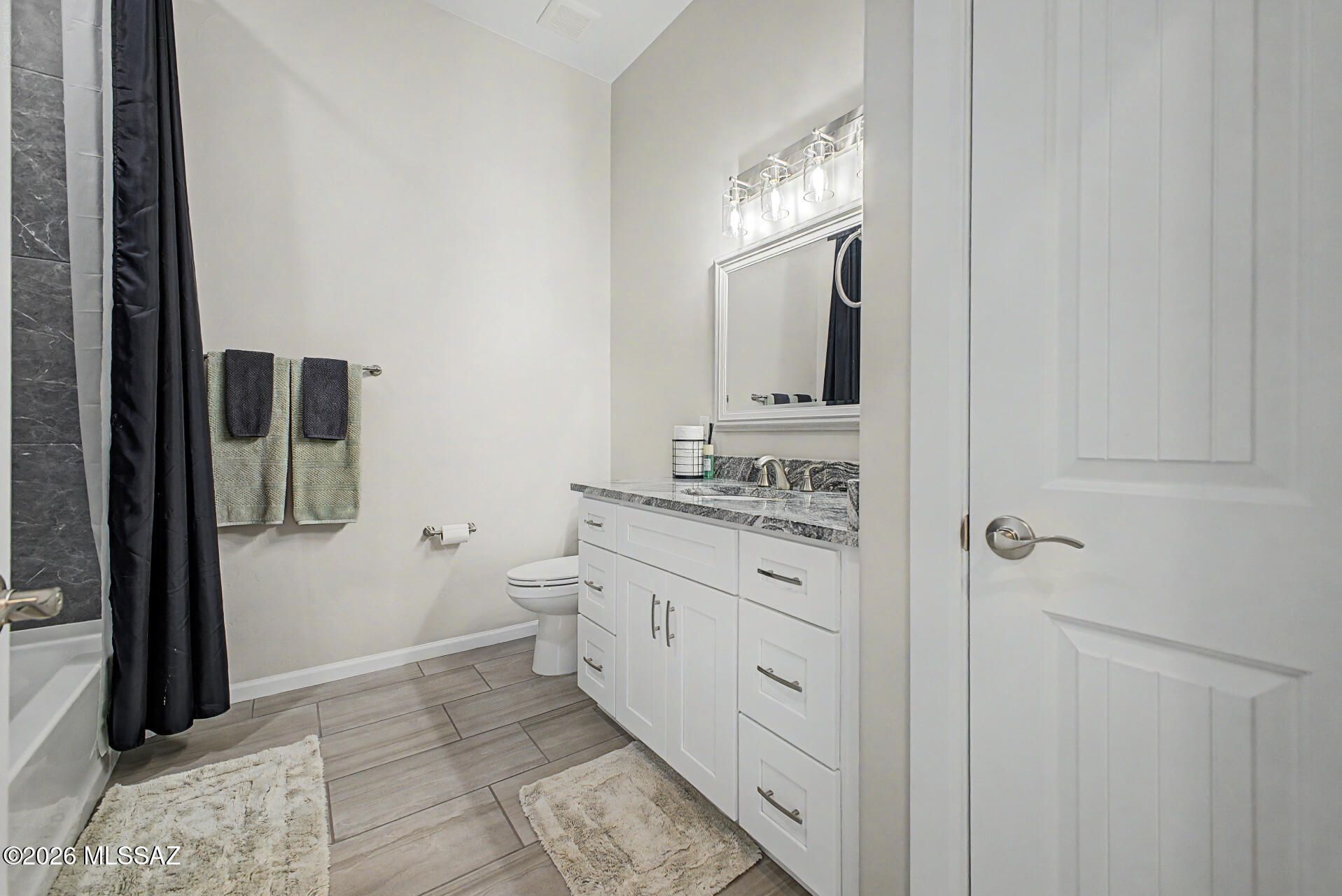 New Tucson Unit NO. 4 (1-203) - Residential Lease