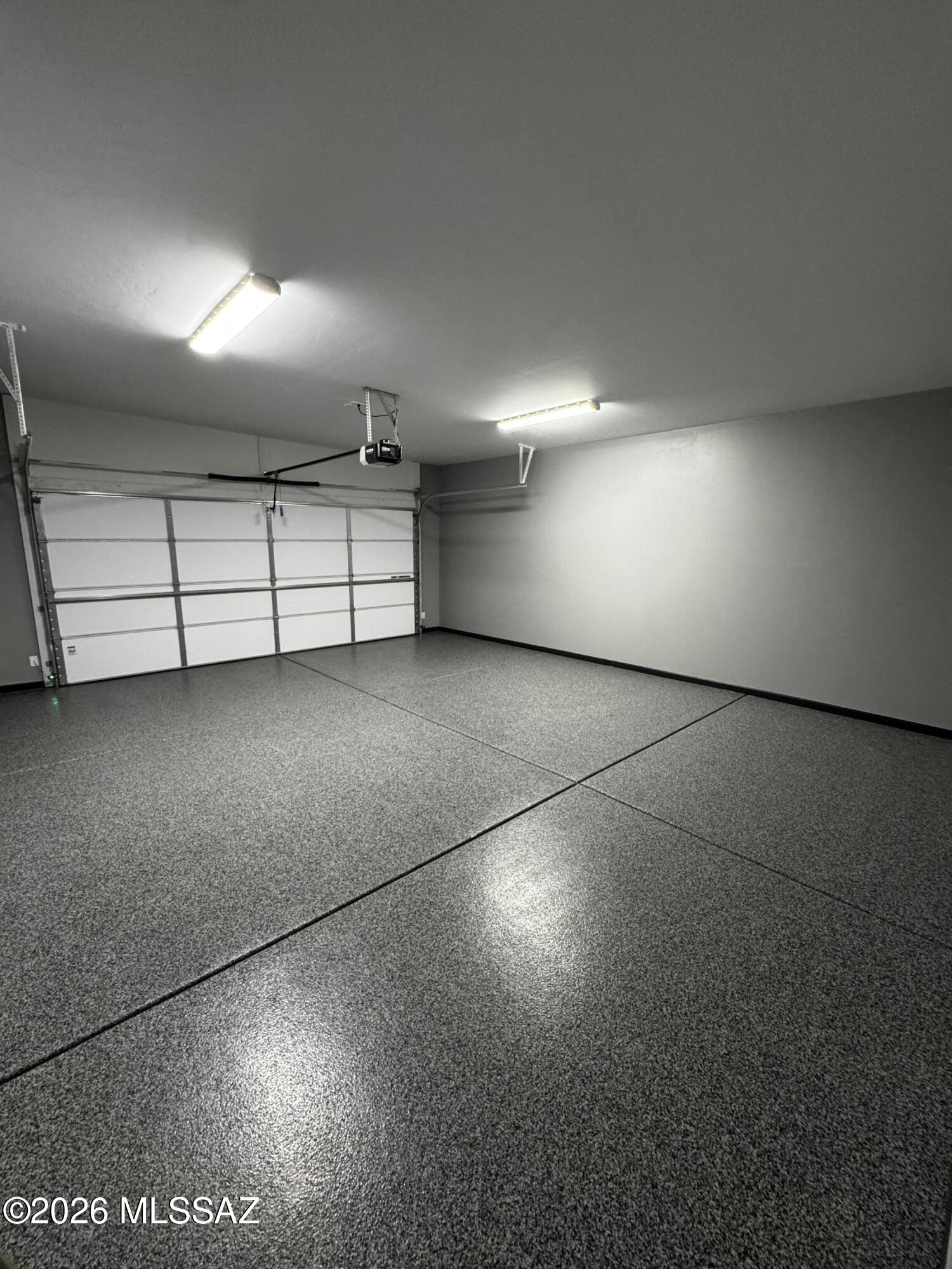 New Tucson Unit NO. 4 (1-203) - Residential Lease