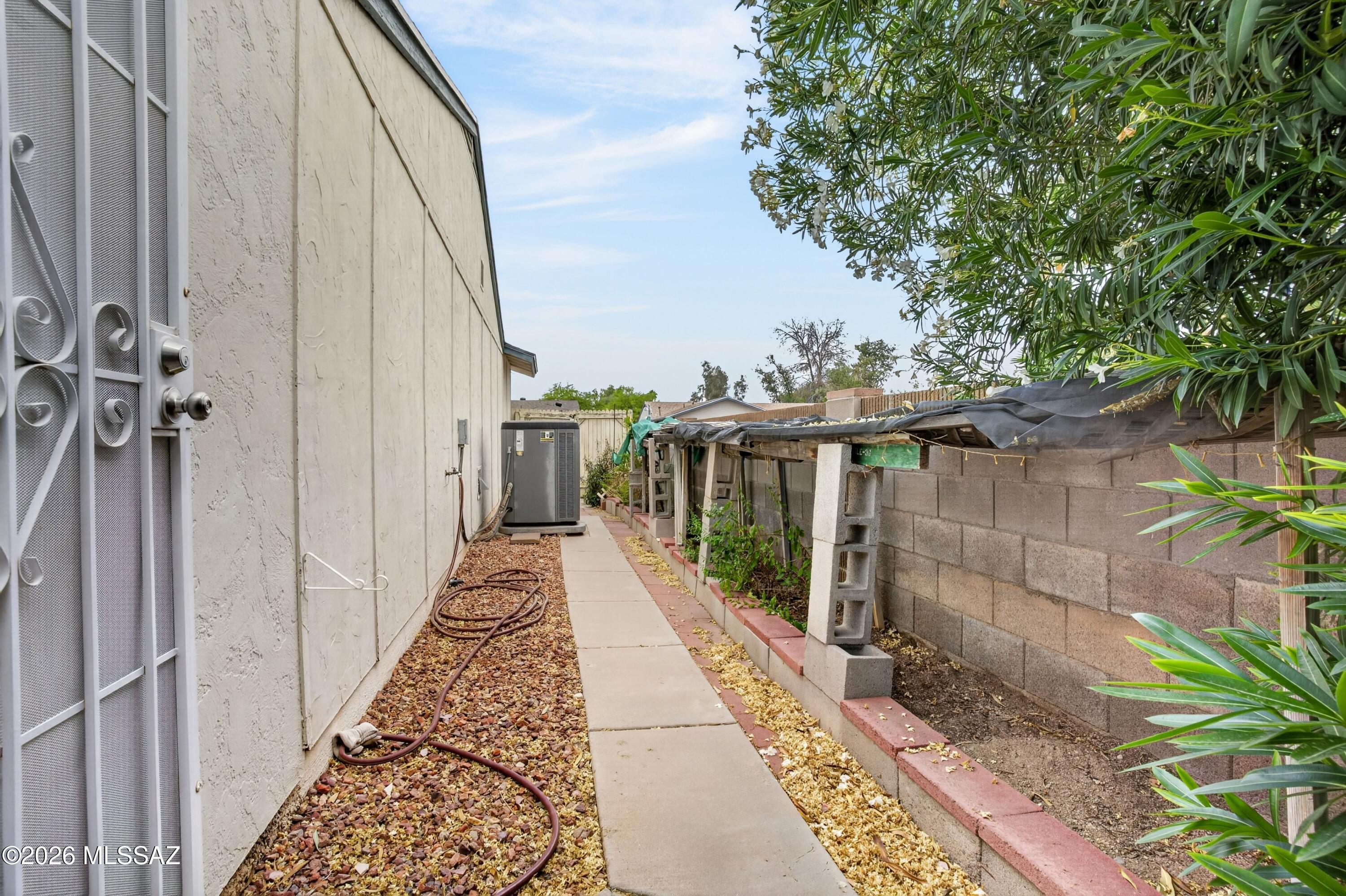 Meadowbrook (208-269) - Residential