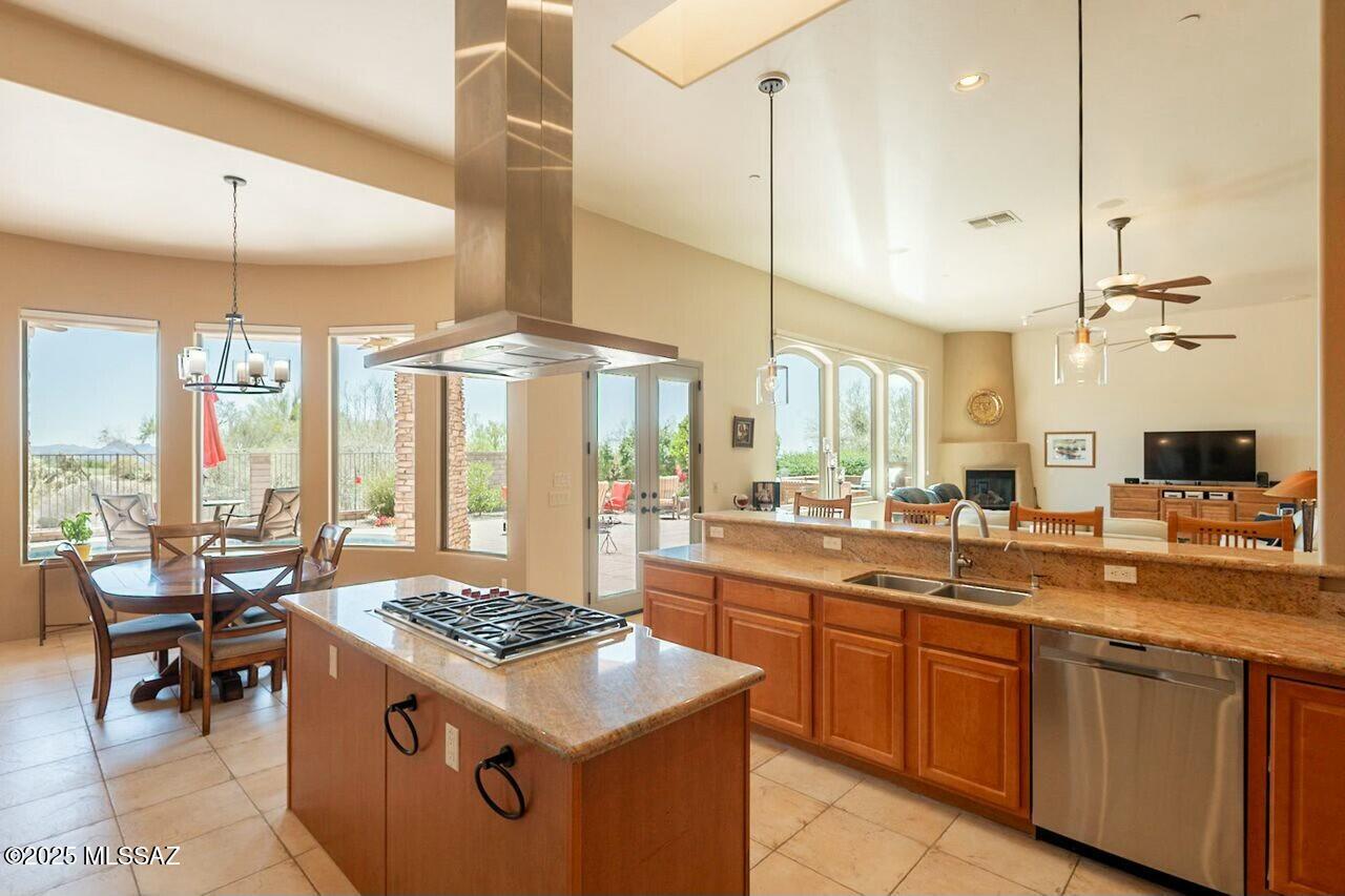 Dos Lagos at Dove Mountain (1-91) - Residential