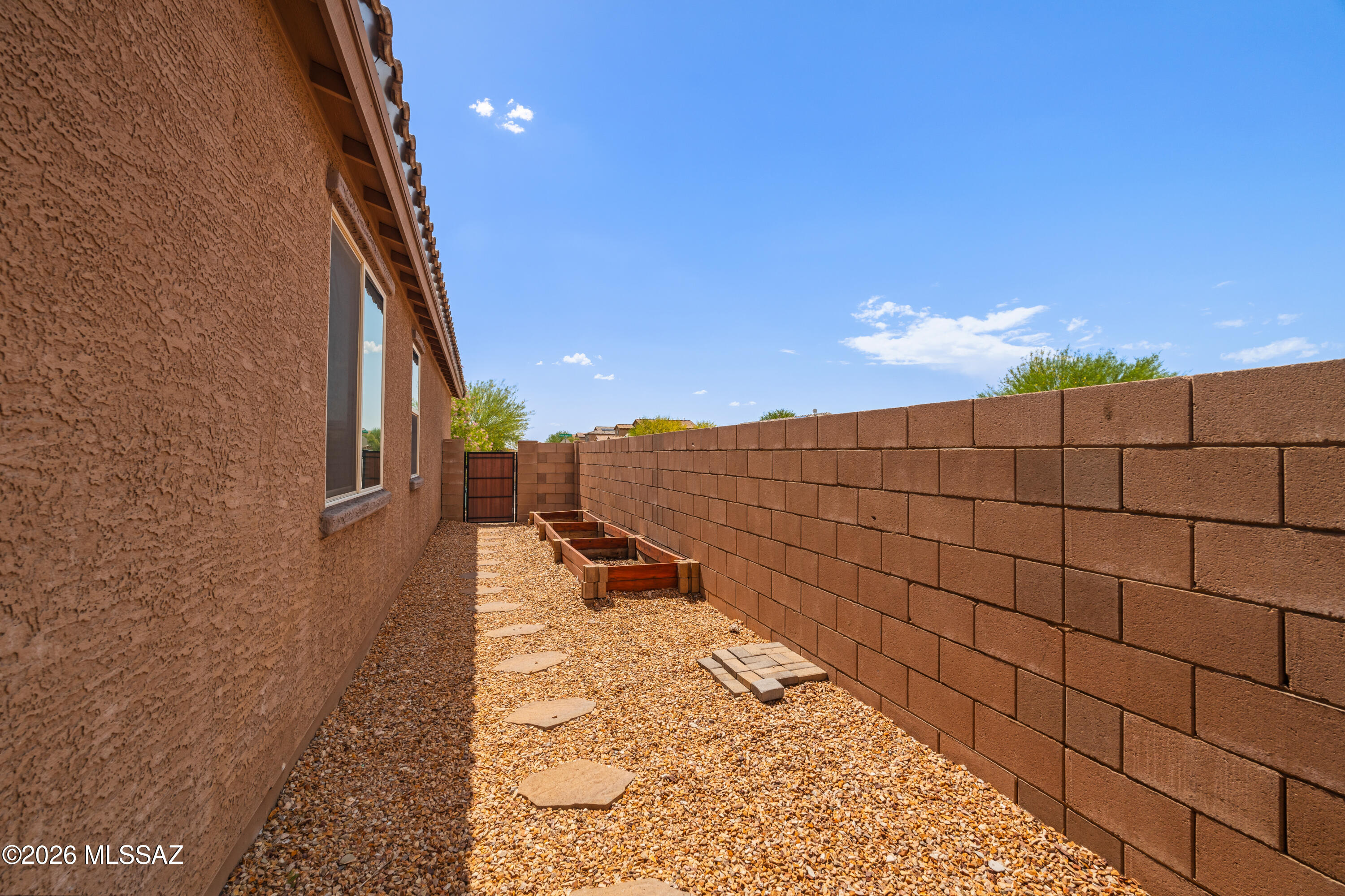 The Vistas At Rincon Knolls SQ20152600506 - Residential