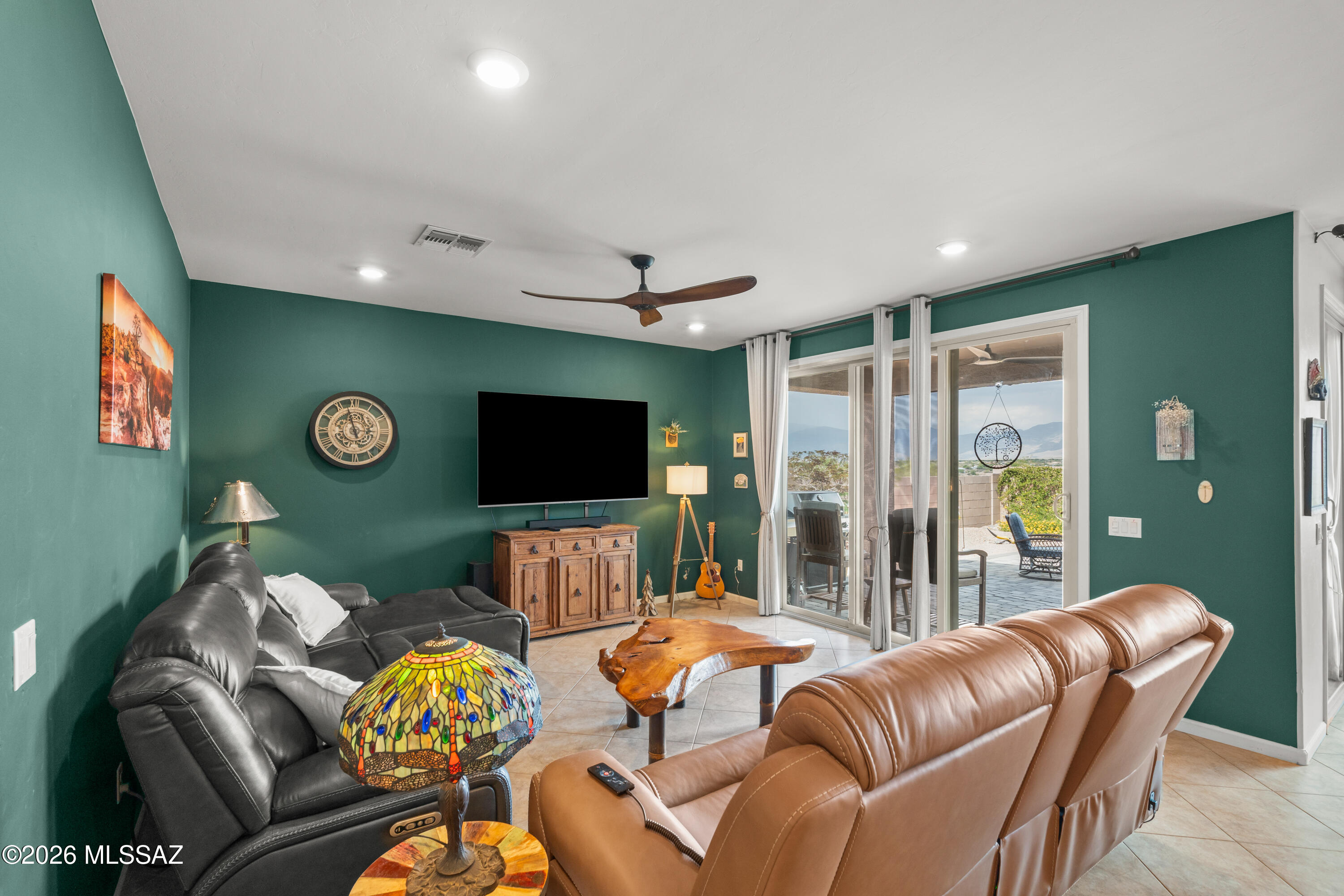 The Vistas At Rincon Knolls SQ20152600506 - Residential