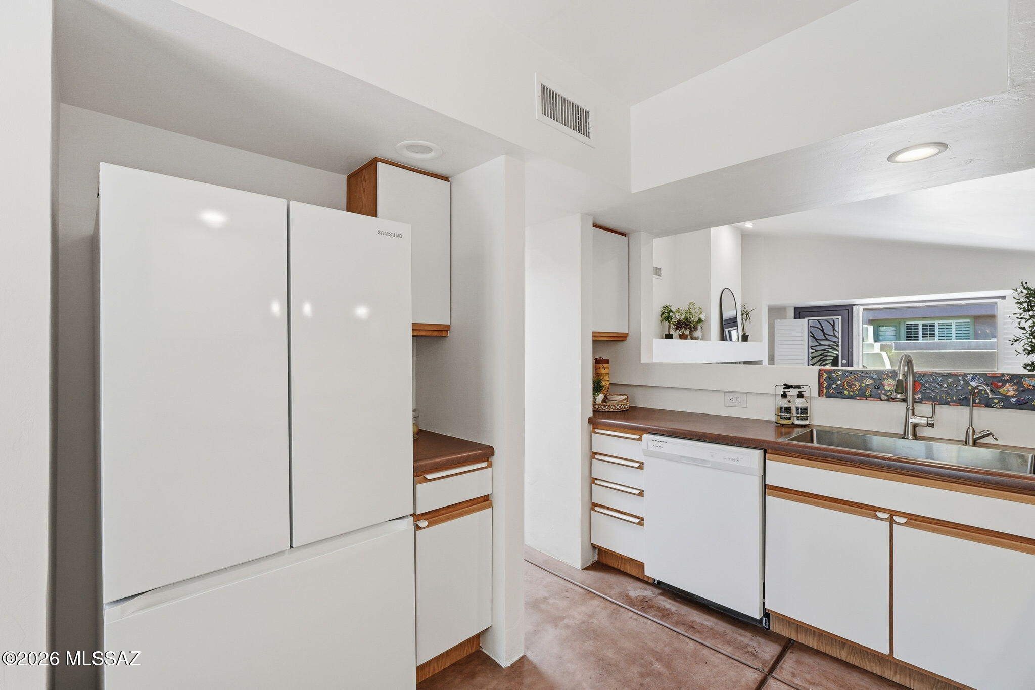 Country Club At The River (1-32) - Residential