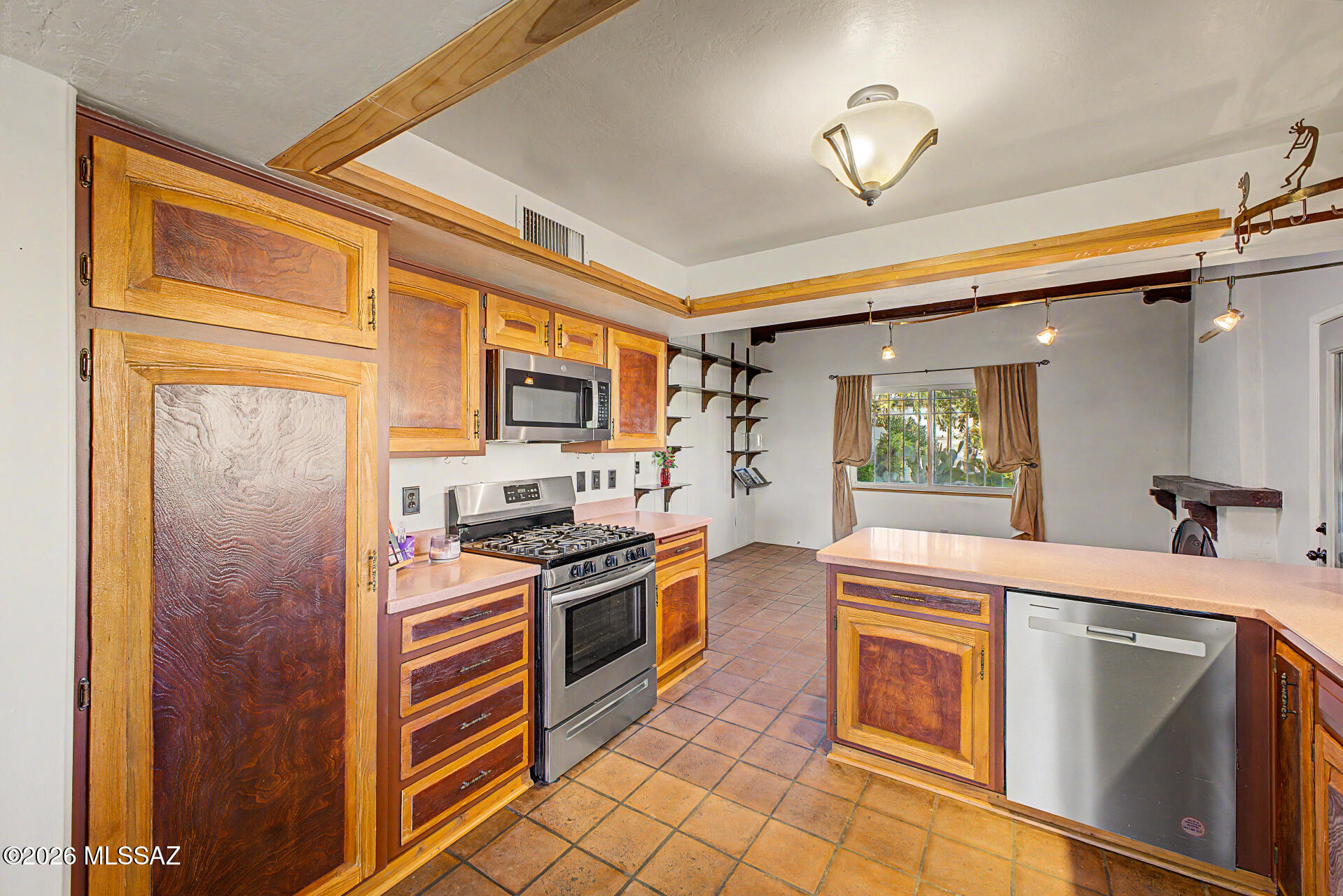 Catalina Pueblo NO. 2 (35-88) - Residential