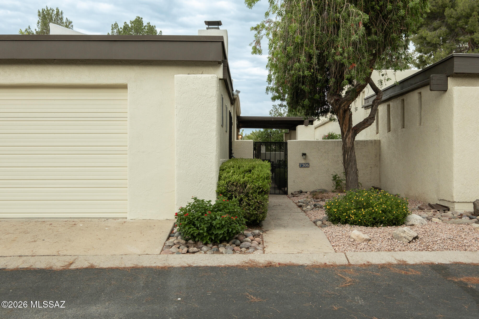 Villa Del Rio (1-148) - Residential