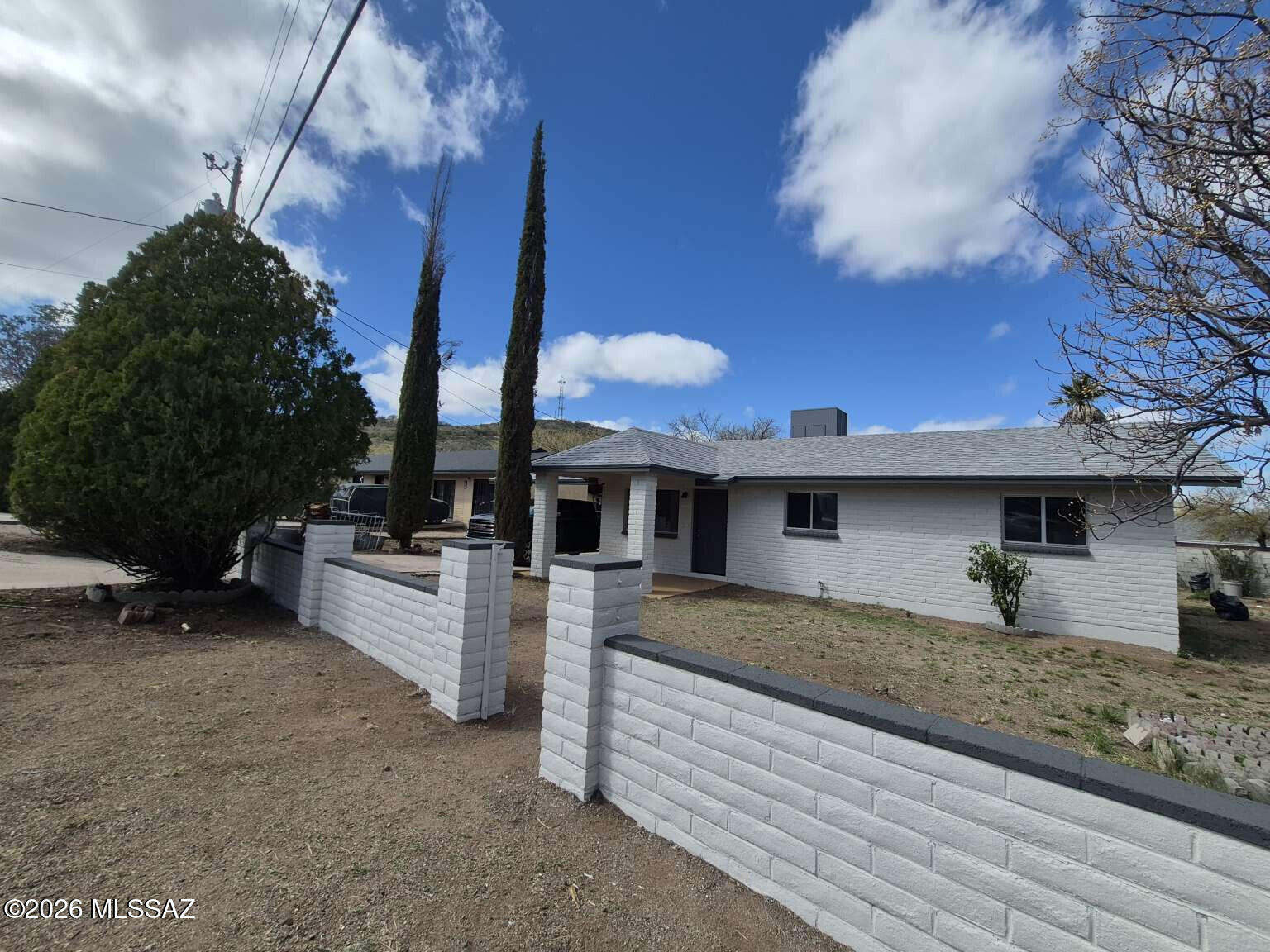 Charming ranch style home offers a complete renovation with modern and neutral color schemes. Conveniently located off of Peck Canyon Rd, this home offers close proximity to I-19, school zones, and shopping areas. Move-in ready, this open floor plan home features a new roof , HVAC system, kitchen, fixtures, flooring, paint inside and out, etc. Don't miss out on this house, you won't find another one like this one. Seller is an AZ licensee