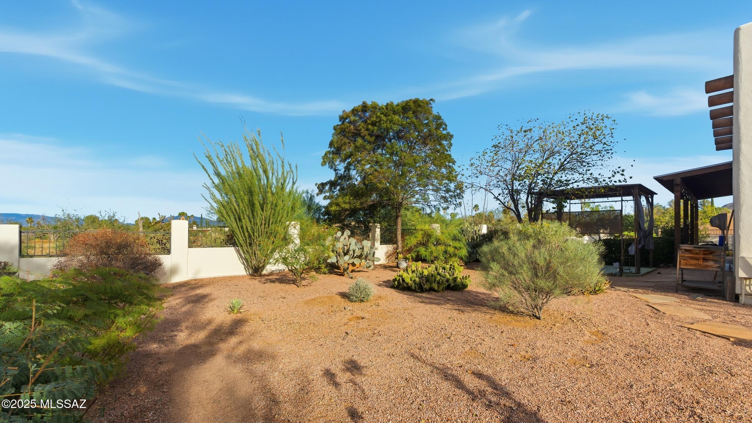 New Tucson Unit NO. 4 (1-203) - Residential