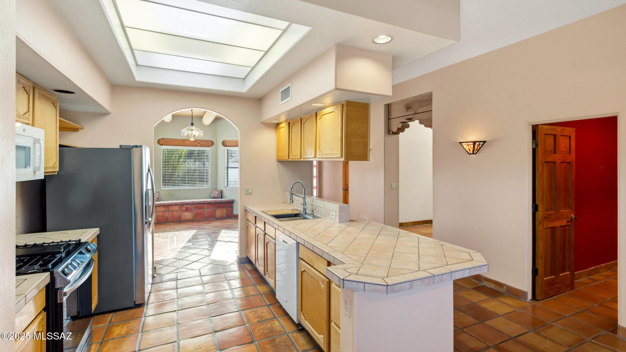 New Tucson Unit NO. 4 (1-203) - Residential