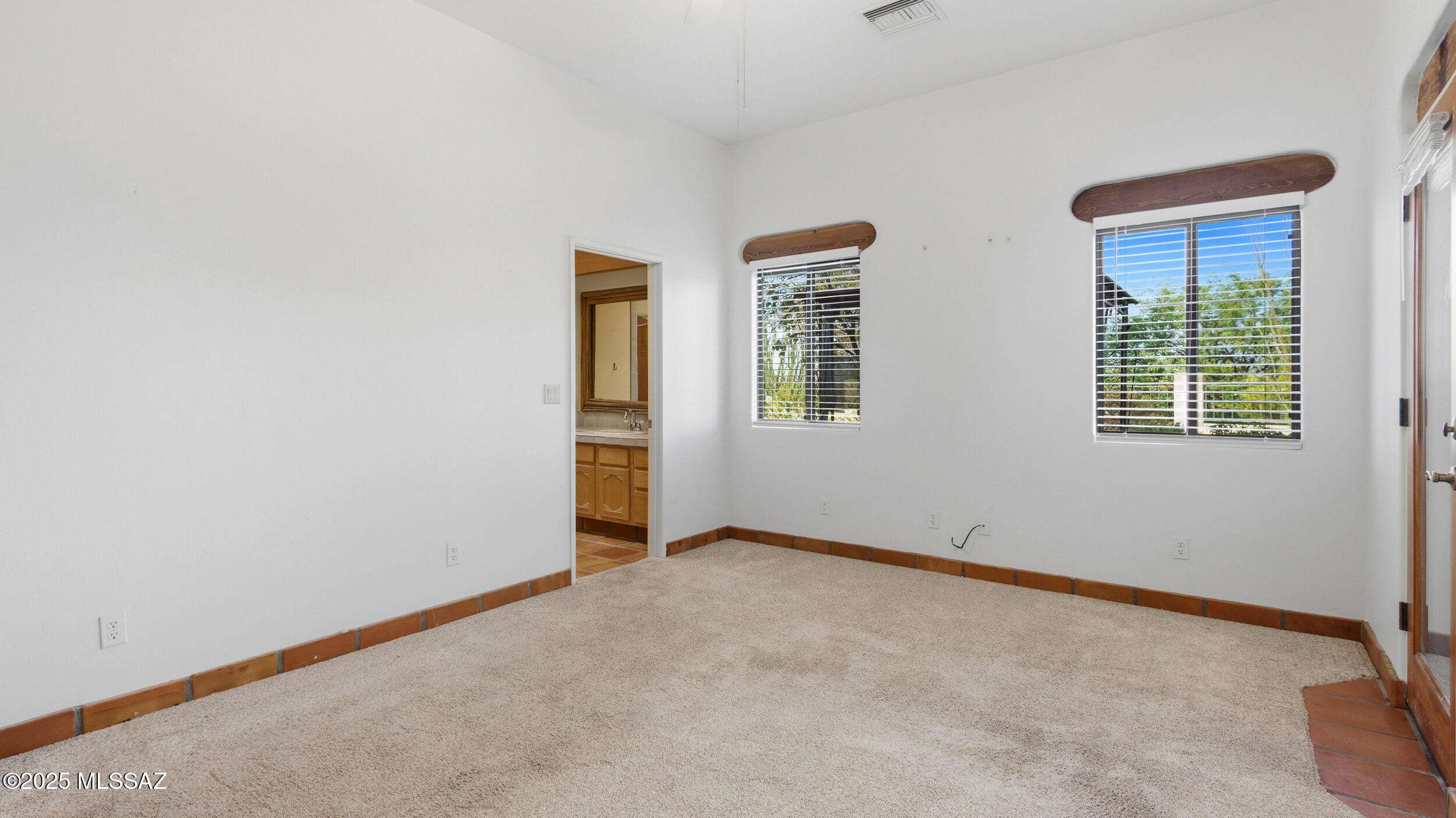 New Tucson Unit NO. 4 (1-203) - Residential