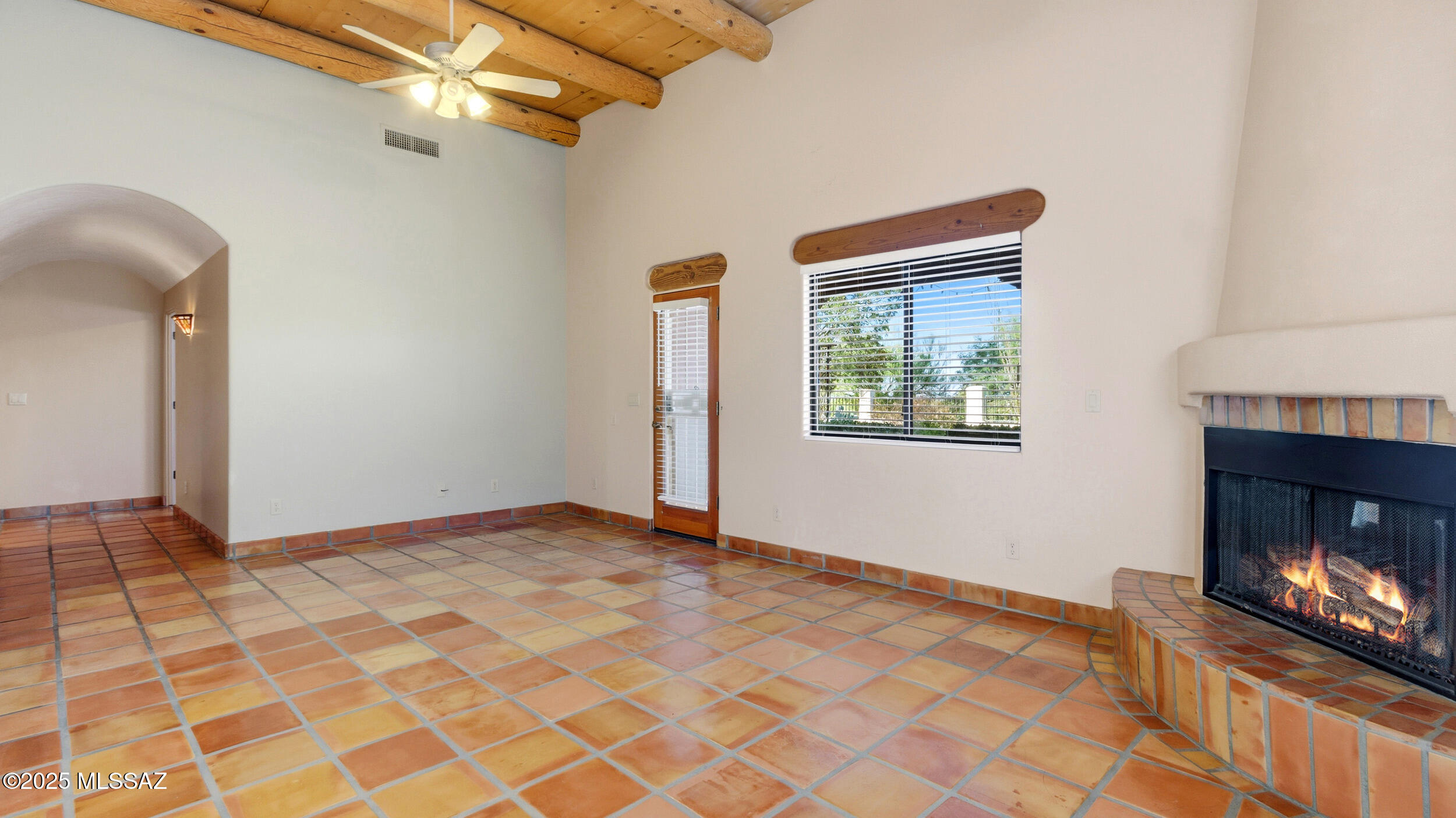 New Tucson Unit NO. 4 (1-203) - Residential