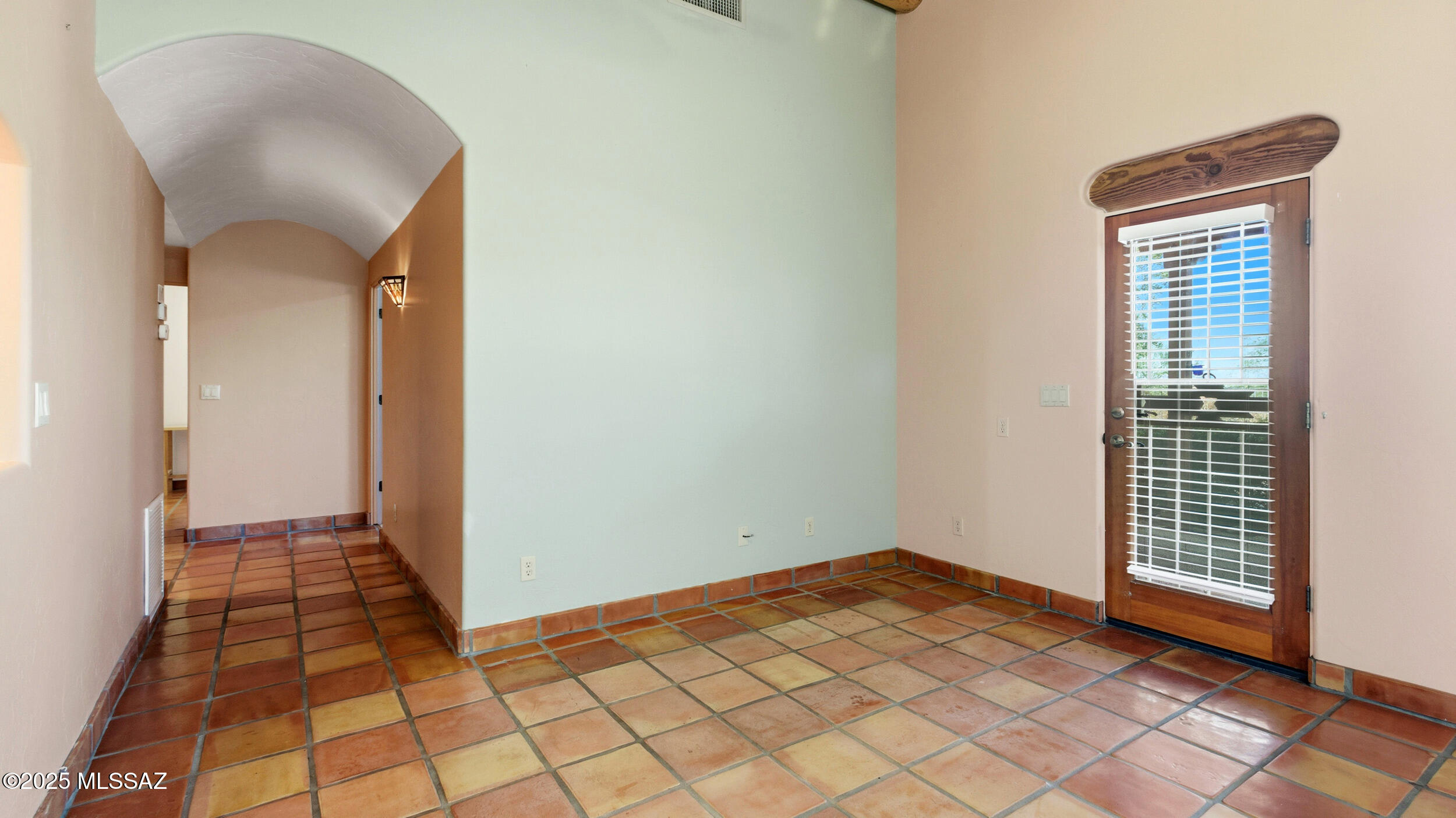 New Tucson Unit NO. 4 (1-203) - Residential