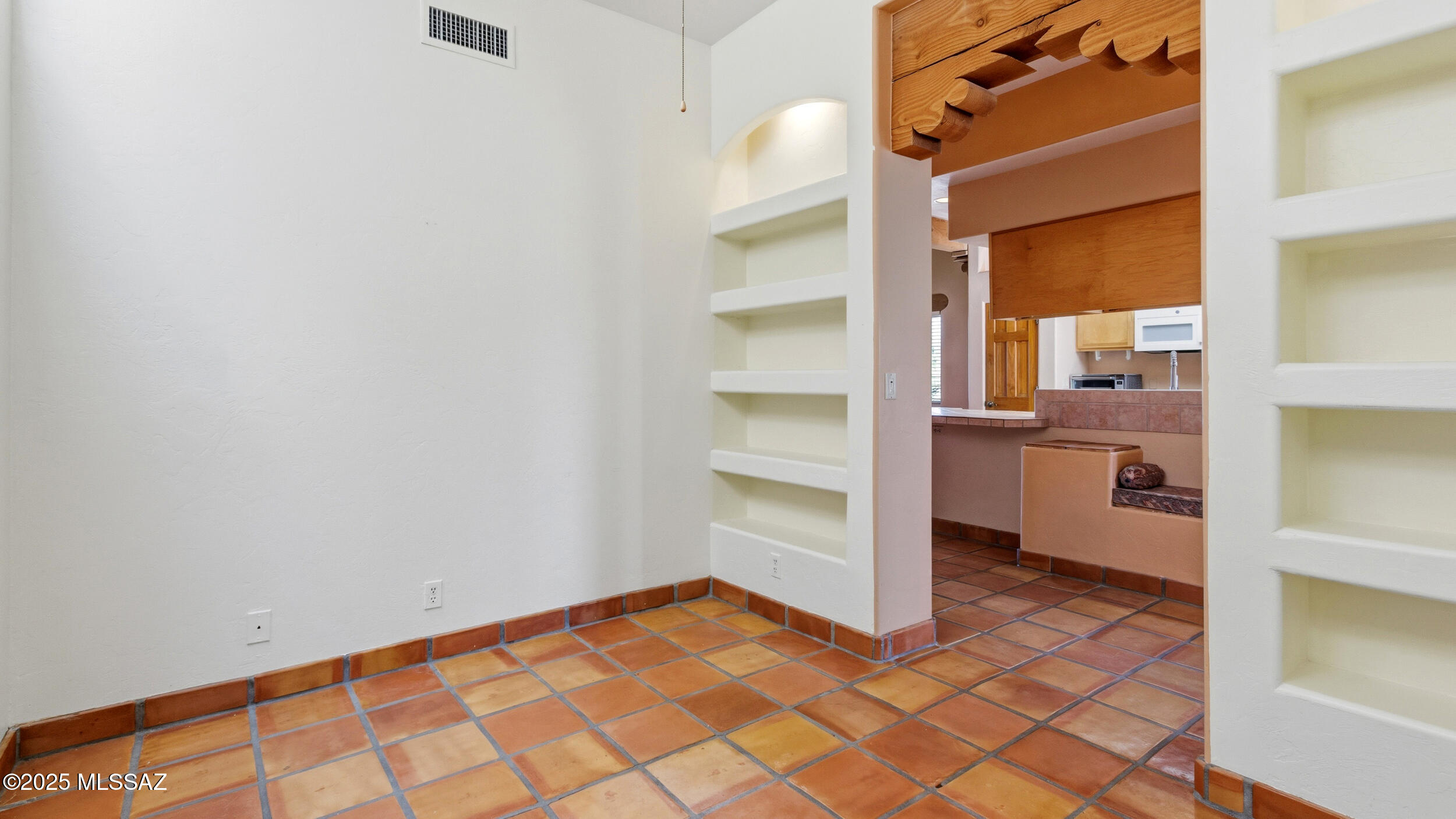 New Tucson Unit NO. 4 (1-203) - Residential