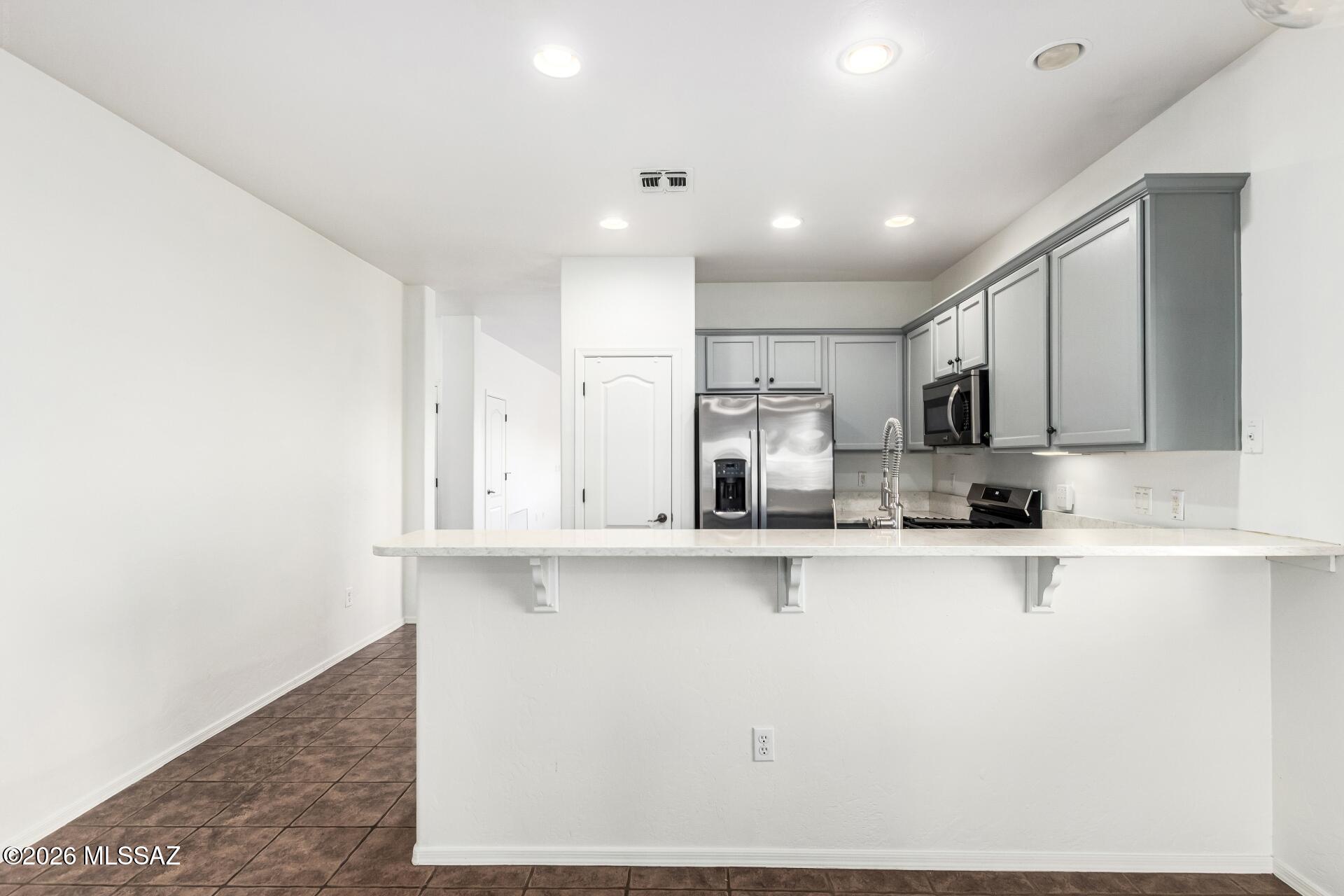 Continental Reserve Blk. 7 & 8 (1-82) - Residential