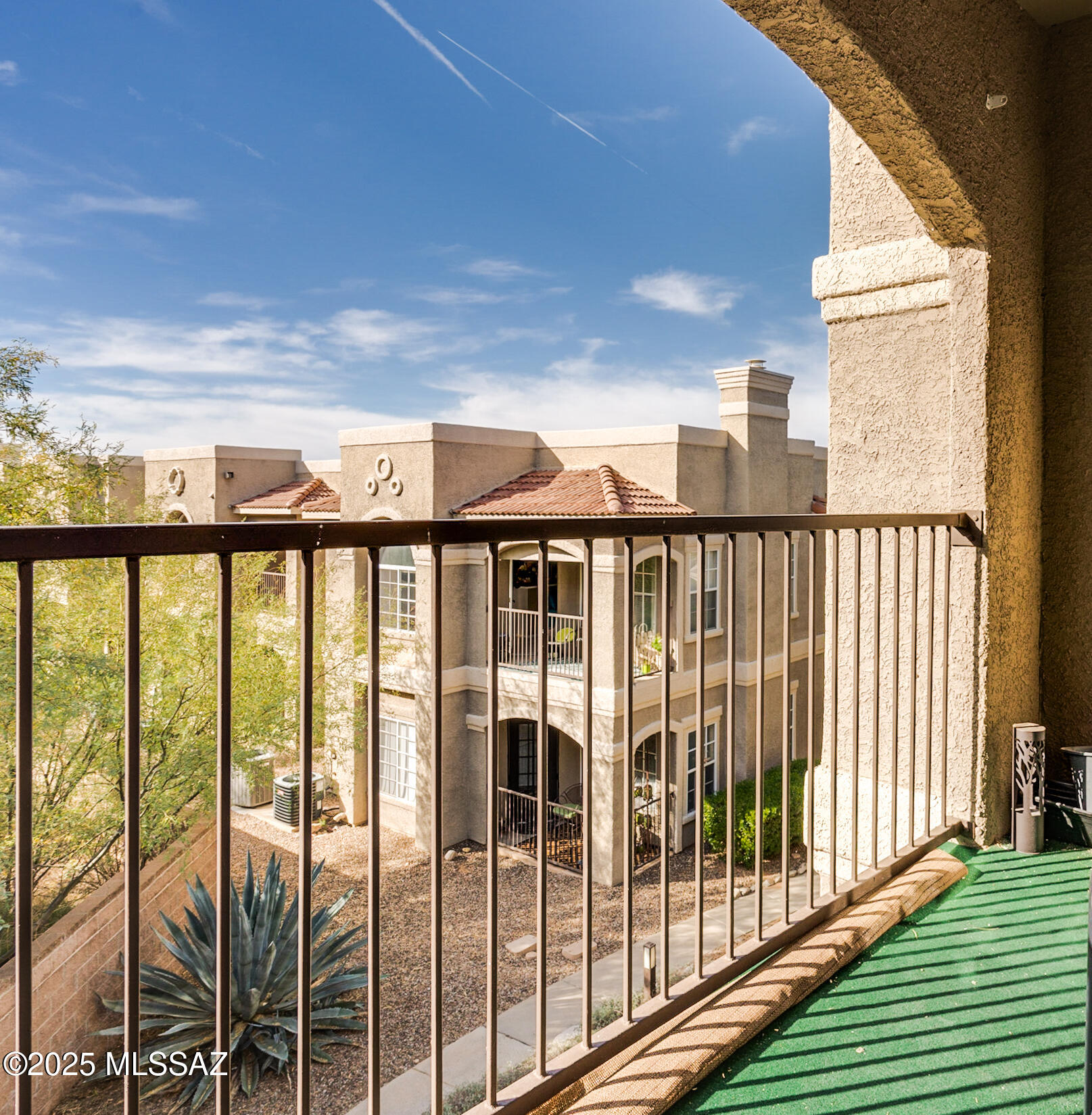 The Boulders at La Reserve Condominiums - Residential