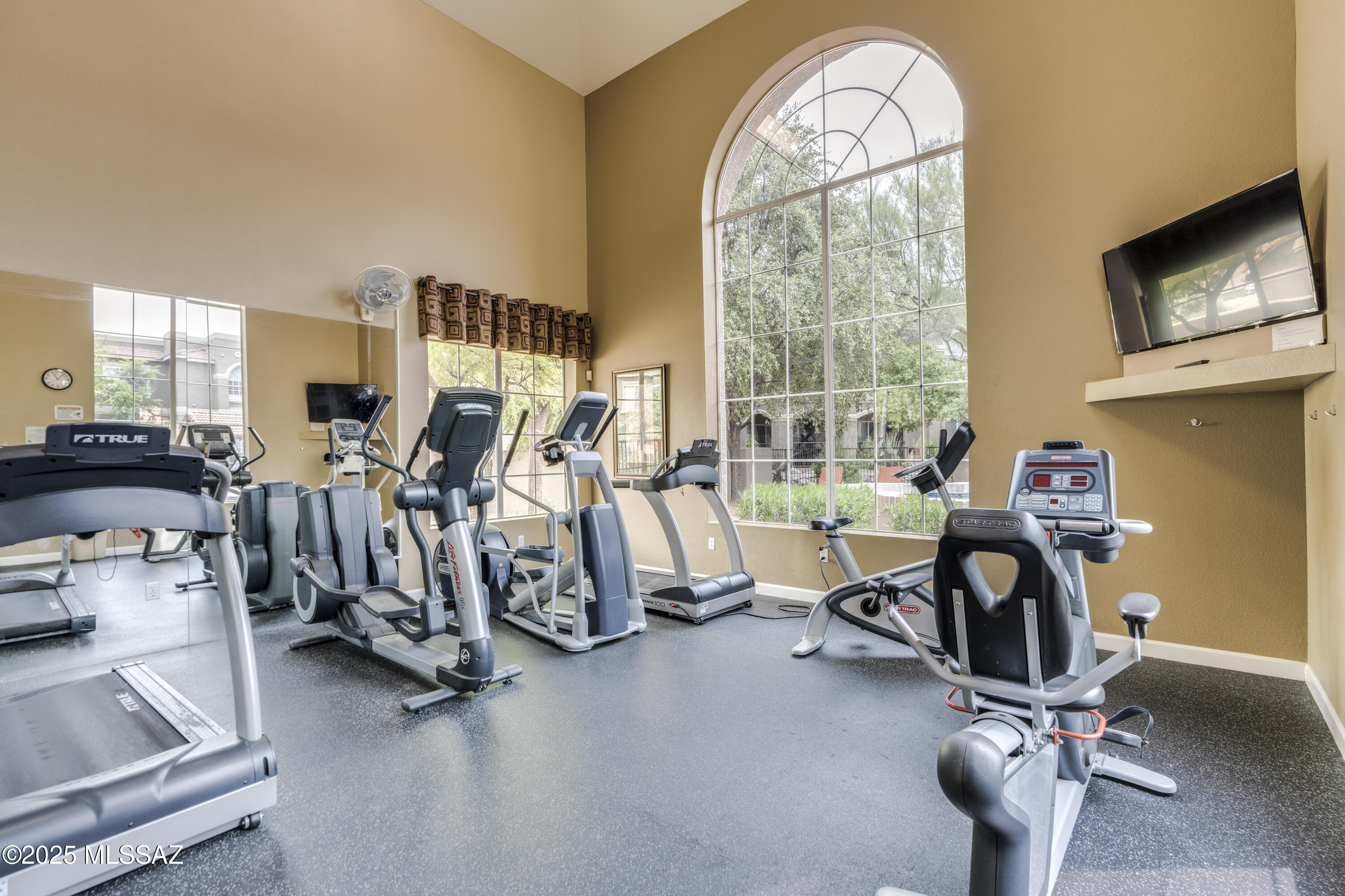 The Boulders at La Reserve Condominiums - Residential