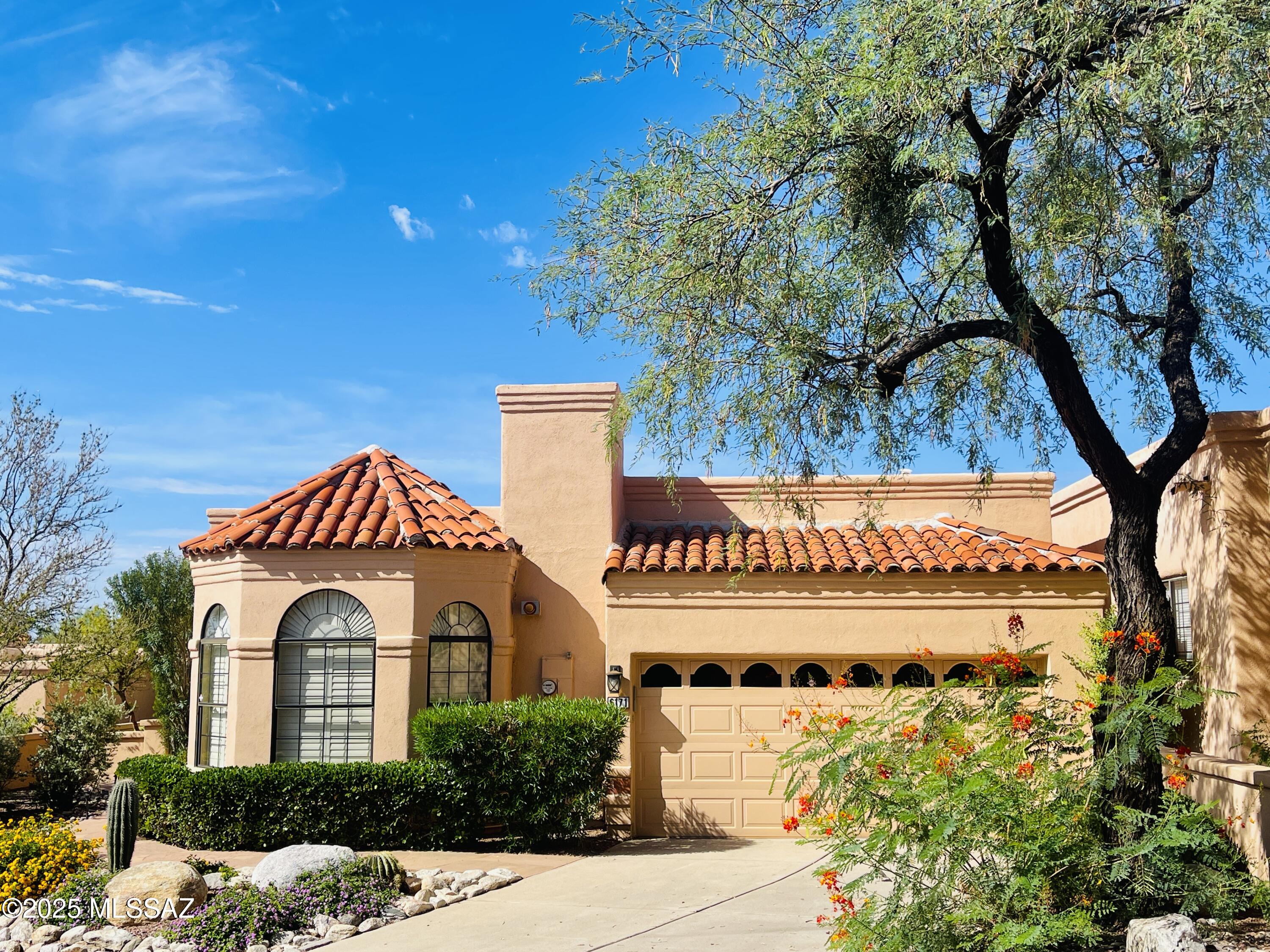 Paloma Del Sol (1-50) - Residential Lease
