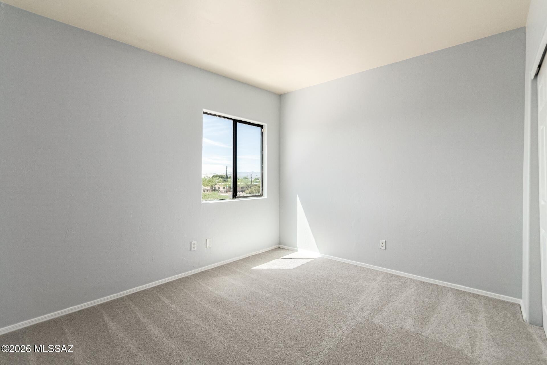 Las Montanas (1-56) - Residential