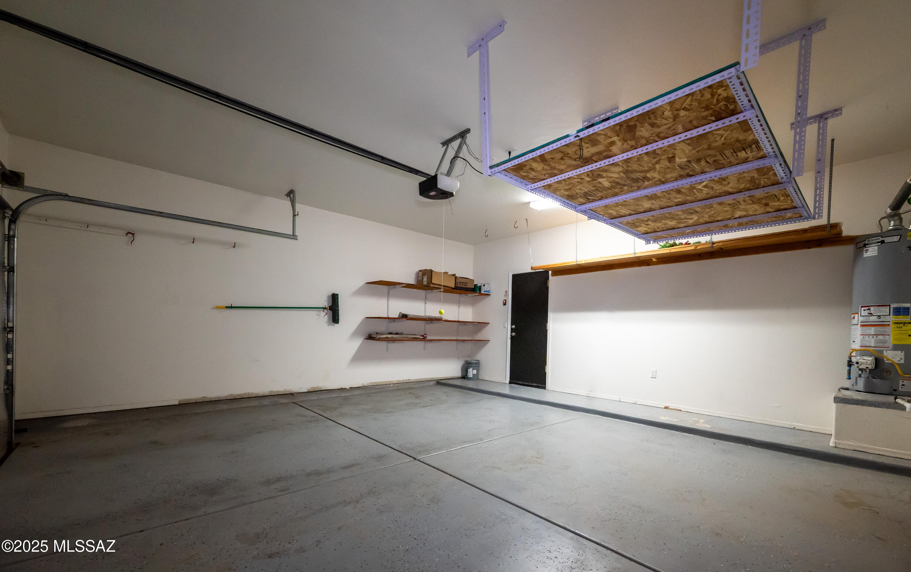 Presidio De La Luna (1-89) - Residential Lease