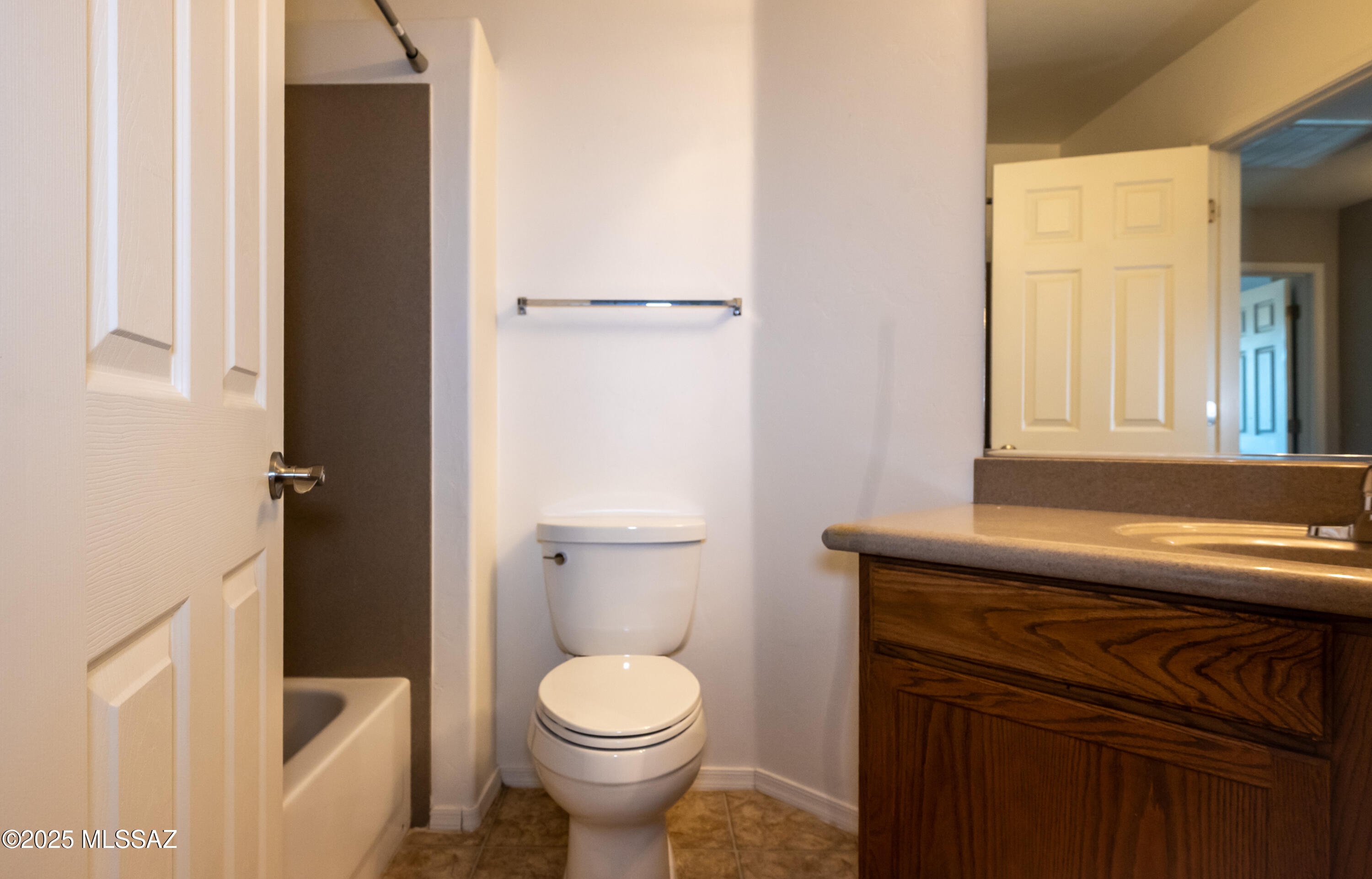 Presidio De La Luna (1-89) - Residential Lease