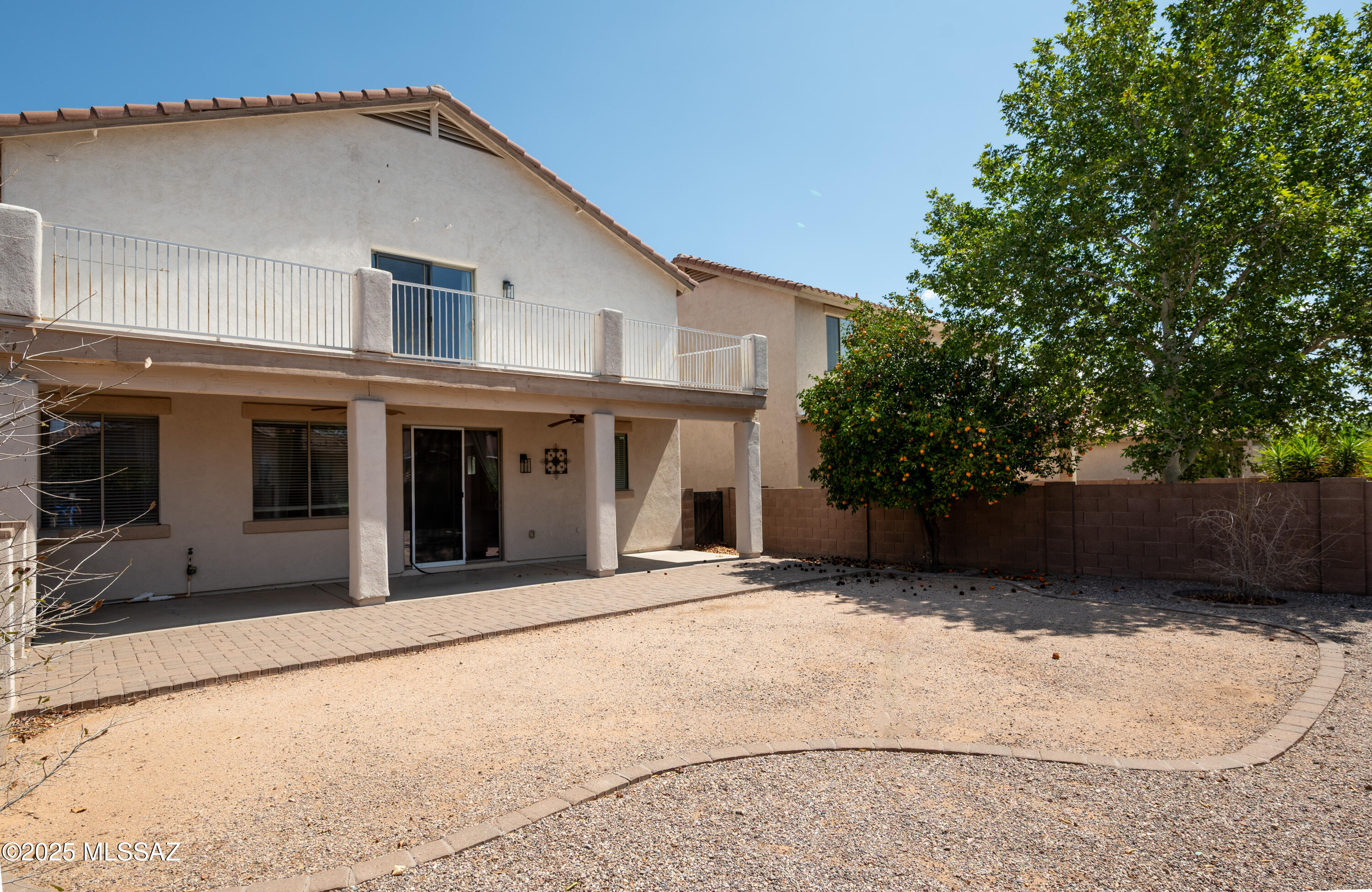Presidio De La Luna (1-89) - Residential Lease