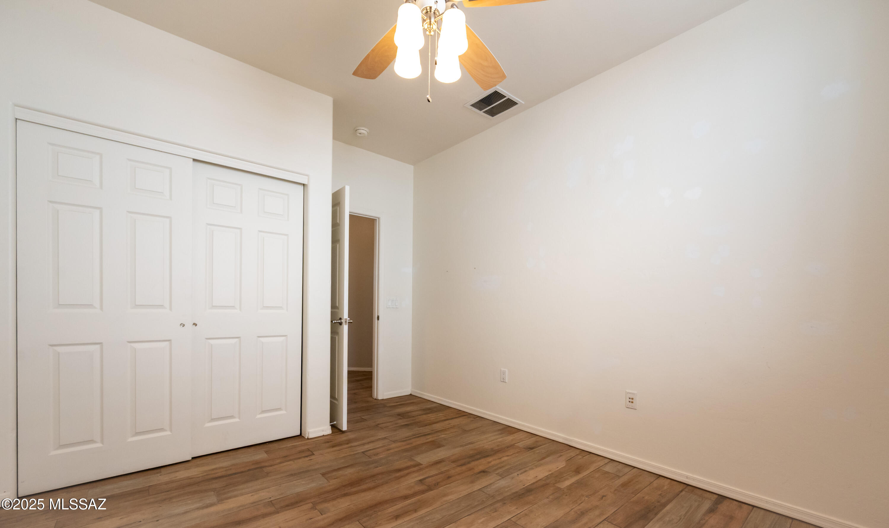 Presidio De La Luna (1-89) - Residential Lease