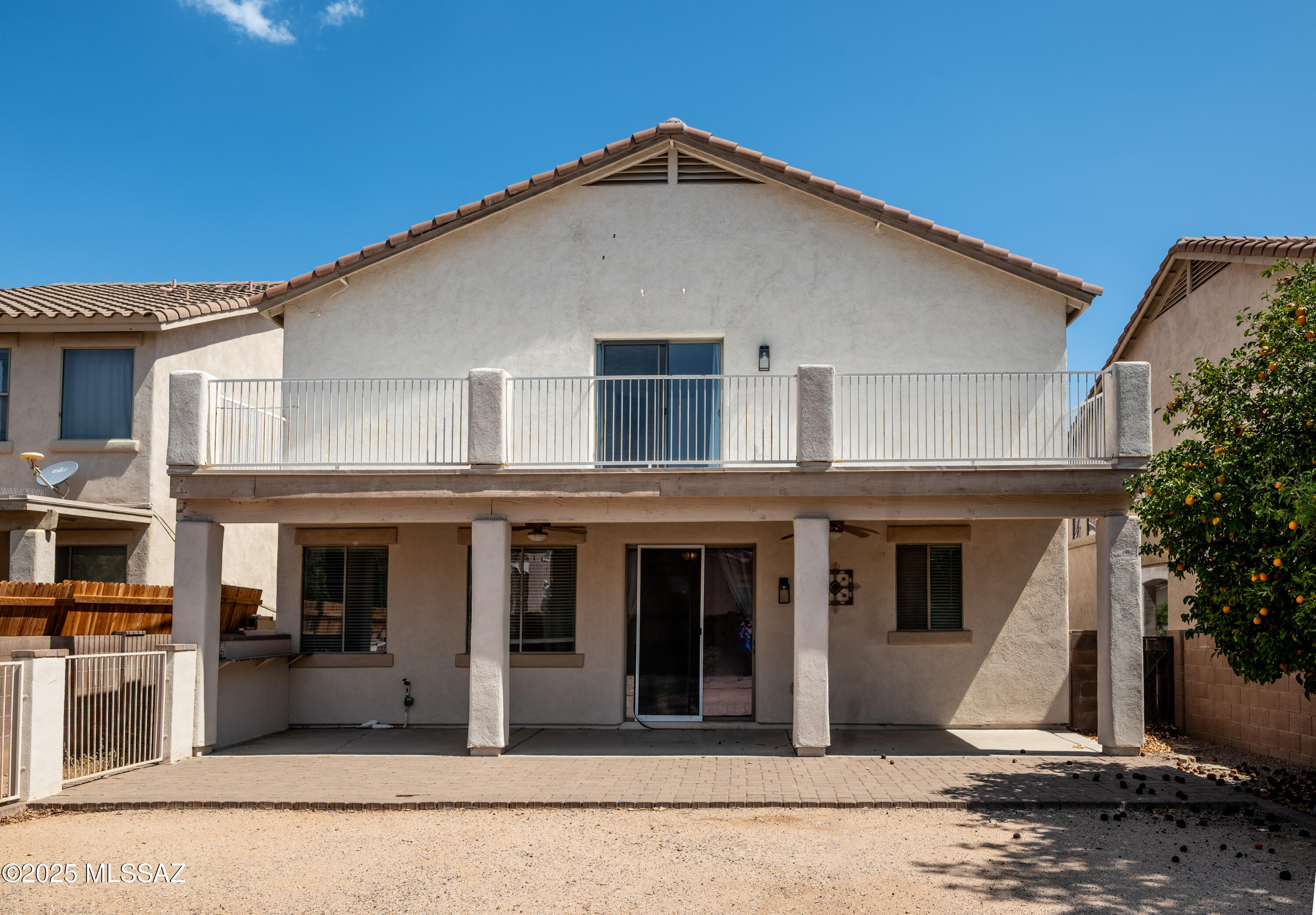 Presidio De La Luna (1-89) - Residential Lease