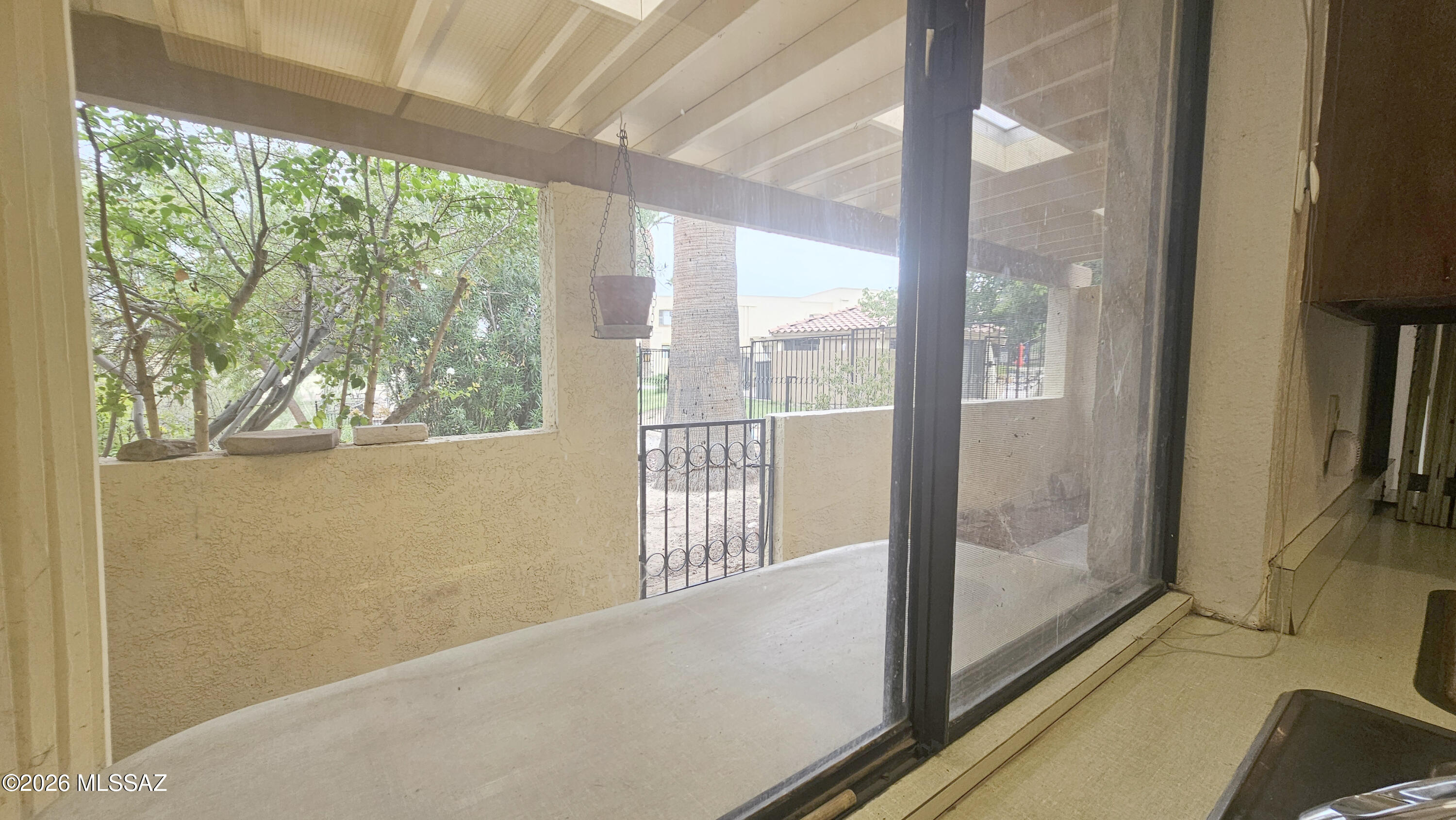 Las Primeras Lomas (1-76) - Residential