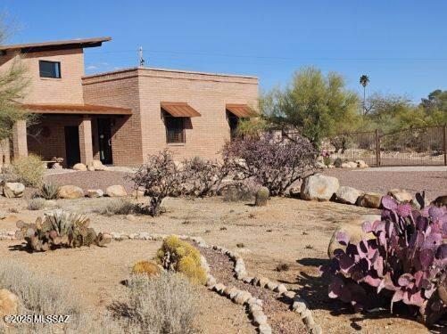 Casas Adobes Est 3b Resub - Residential Lease