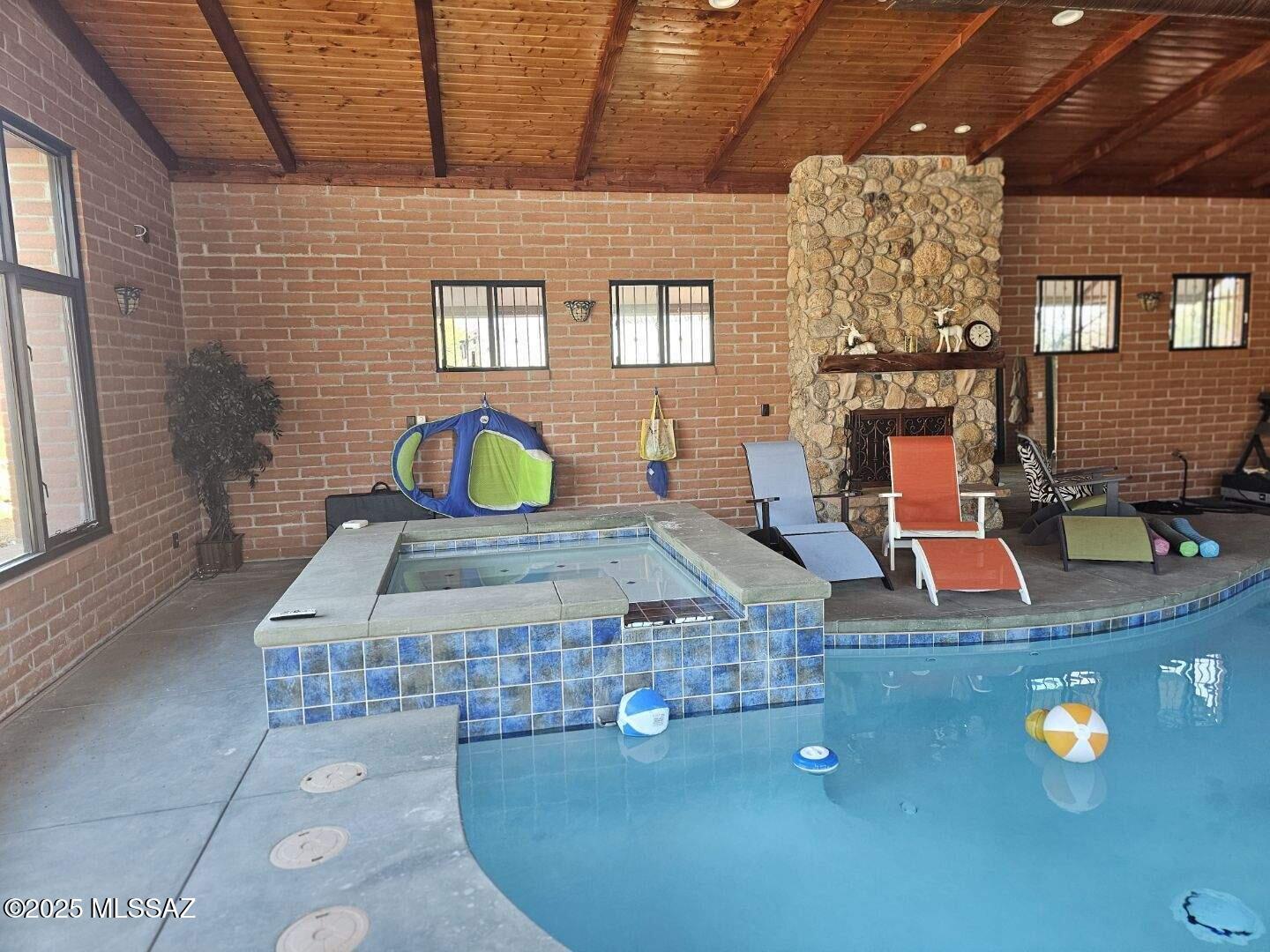 Casas Adobes Est 3b Resub - Residential Lease